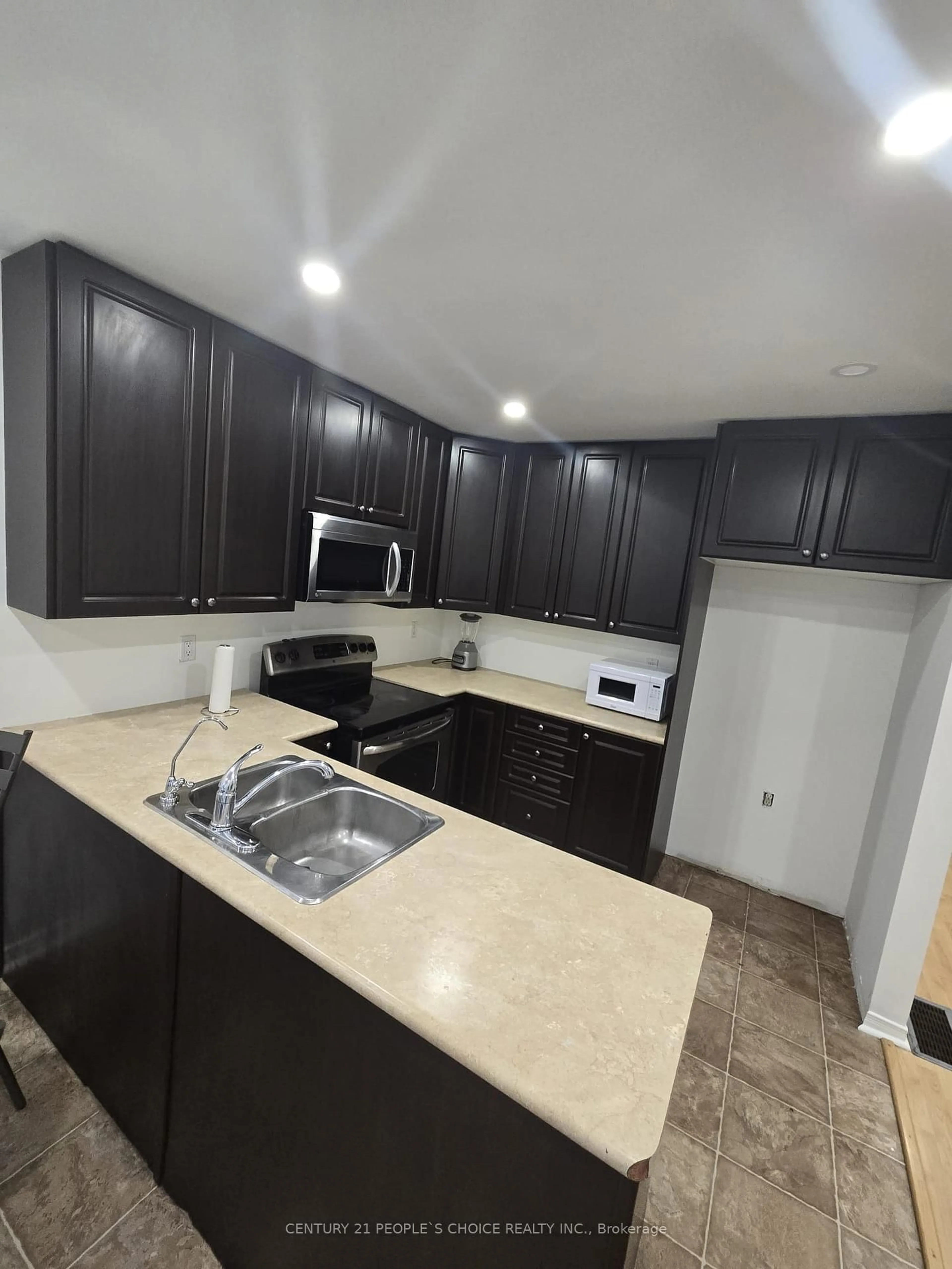 Standard kitchen, unknown for 9 Rosenfeld Dr, Barrie Ontario L4M 5X3