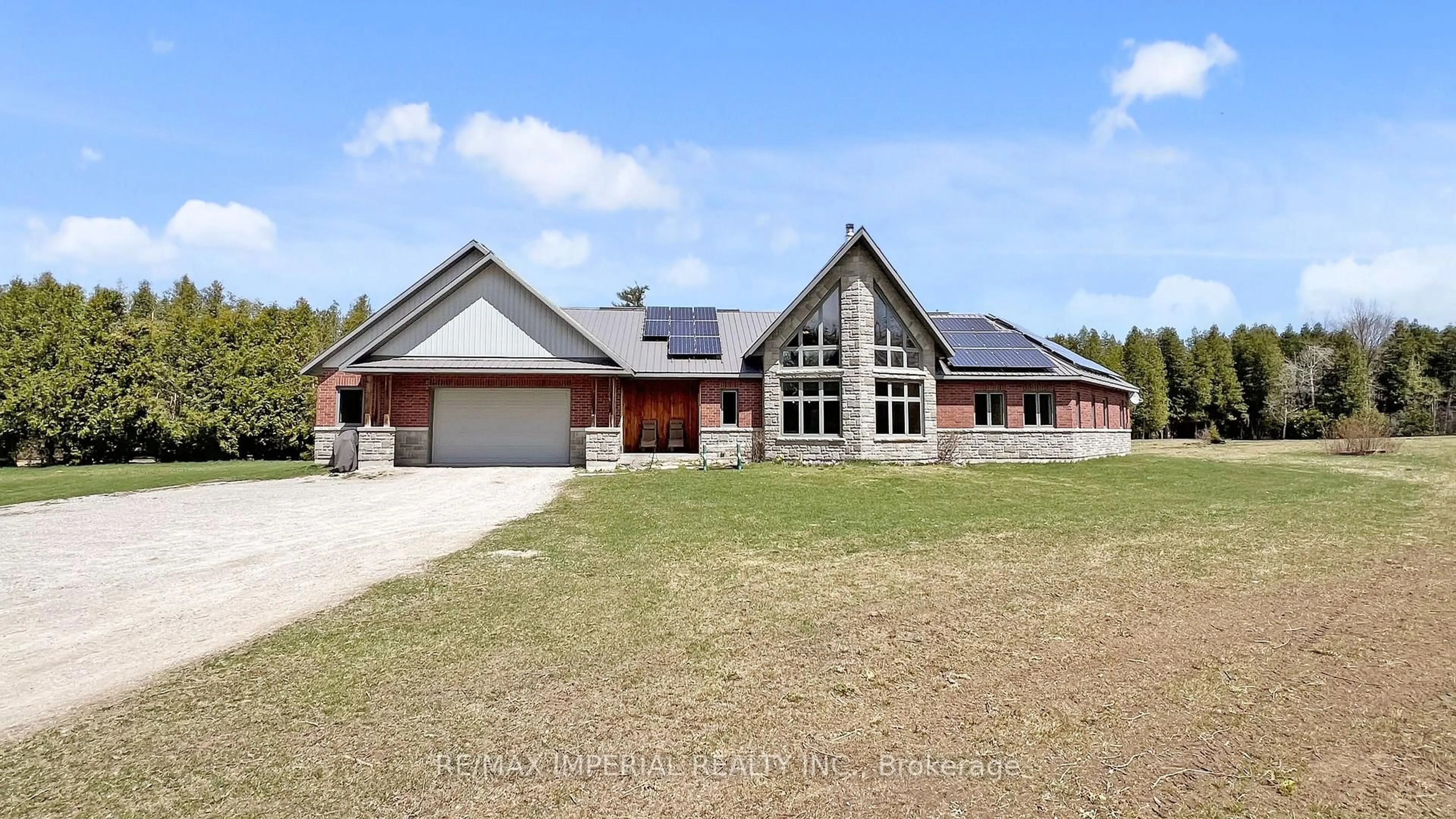 Home with brick exterior material, building for 1917 Old Second Rd, Springwater Ontario L9X 1N9