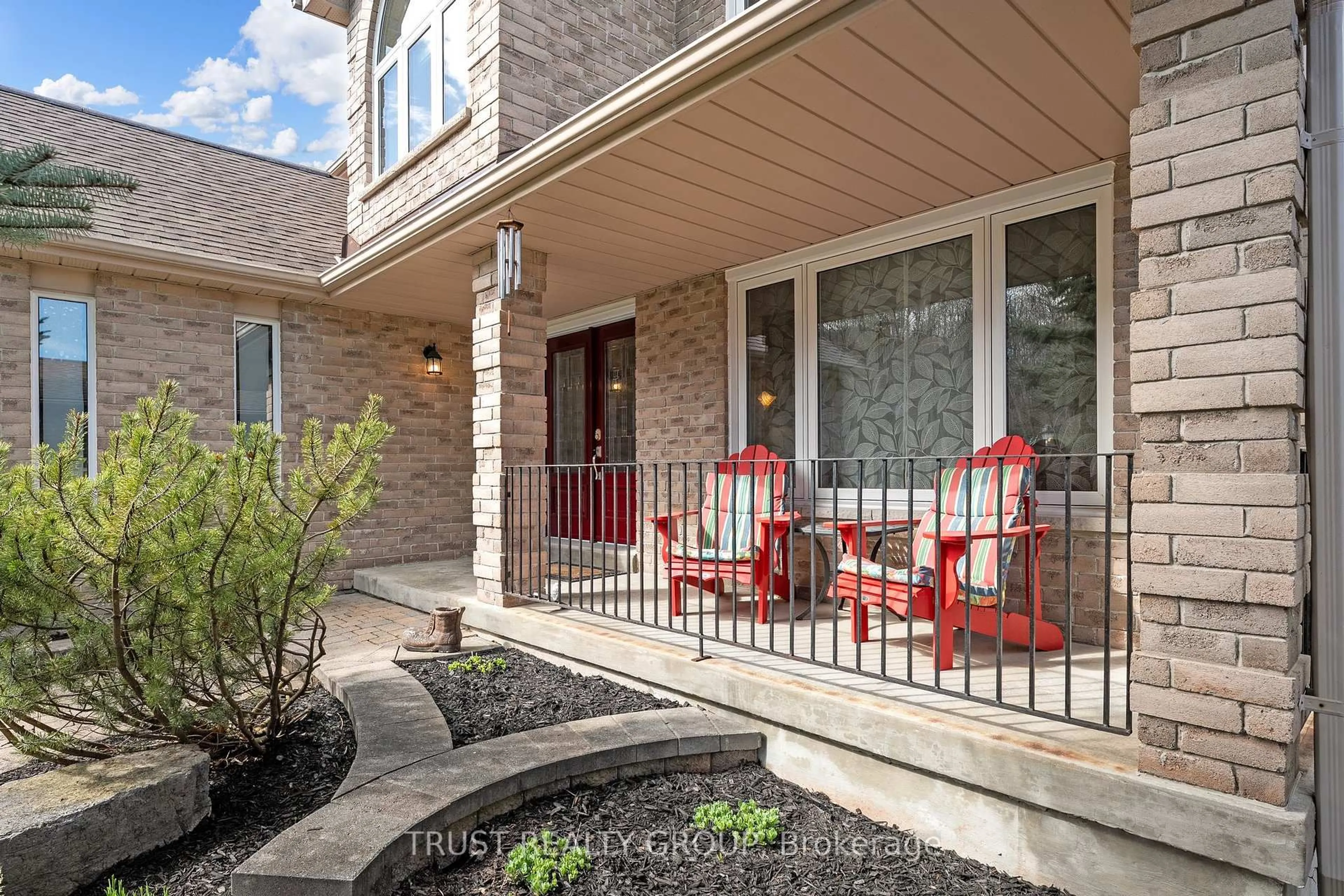 Home with brick exterior material, street for 46 Muir Dr, Barrie Ontario L4N 0J1