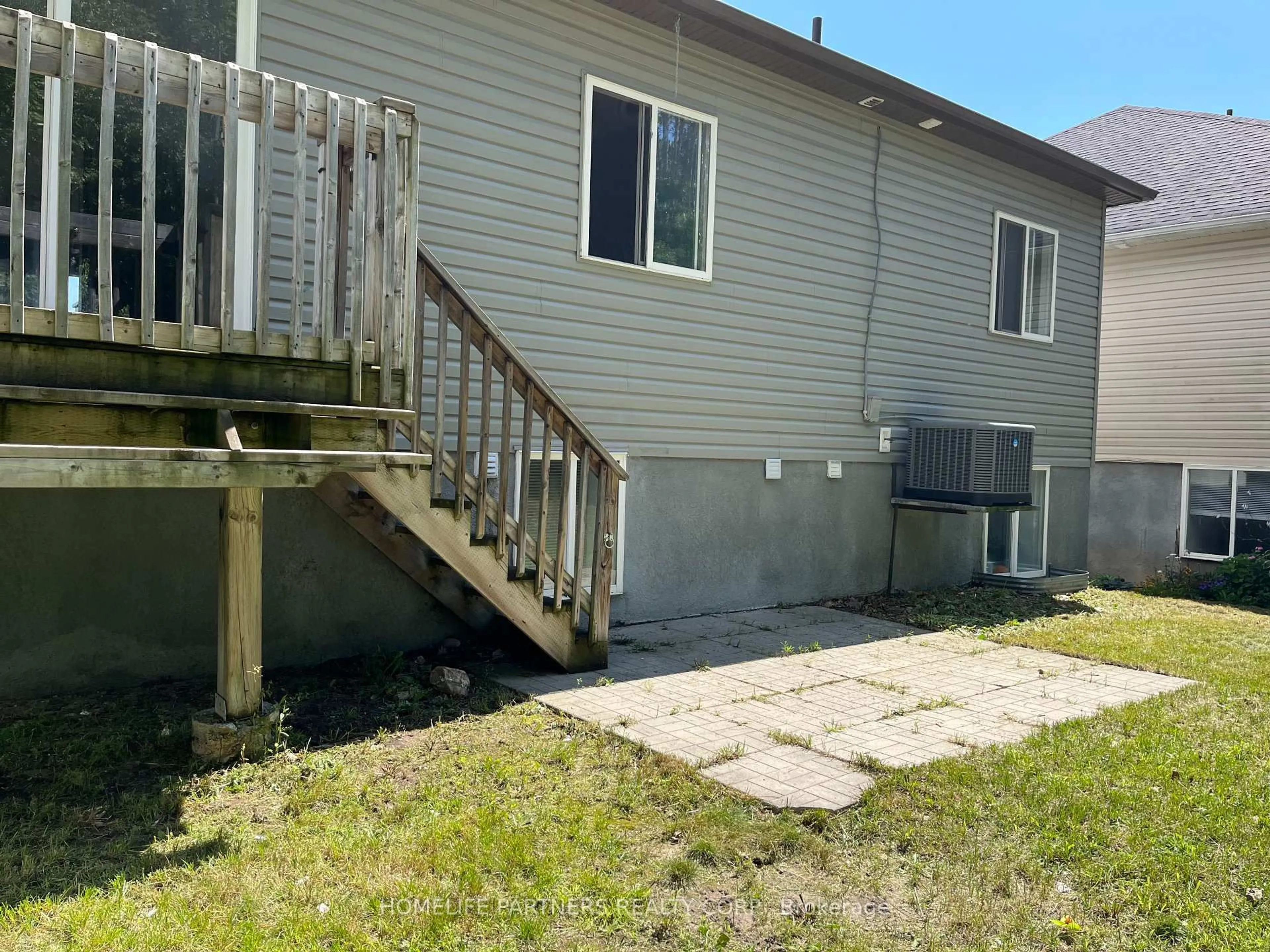 Patio, building for 366 Edgehill Dr, Barrie Ontario L4N 9X4