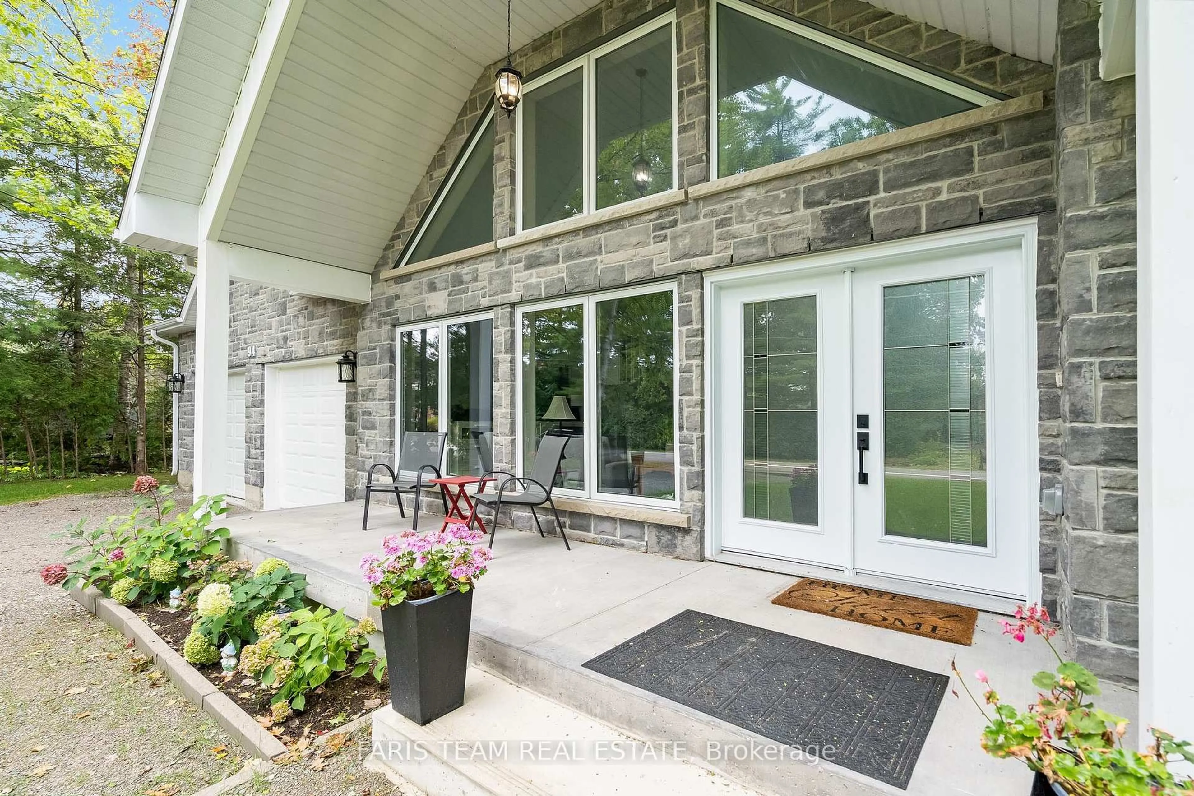 Unknown for 94 42nd St, Wasaga Beach Ontario L9Z 1Z7