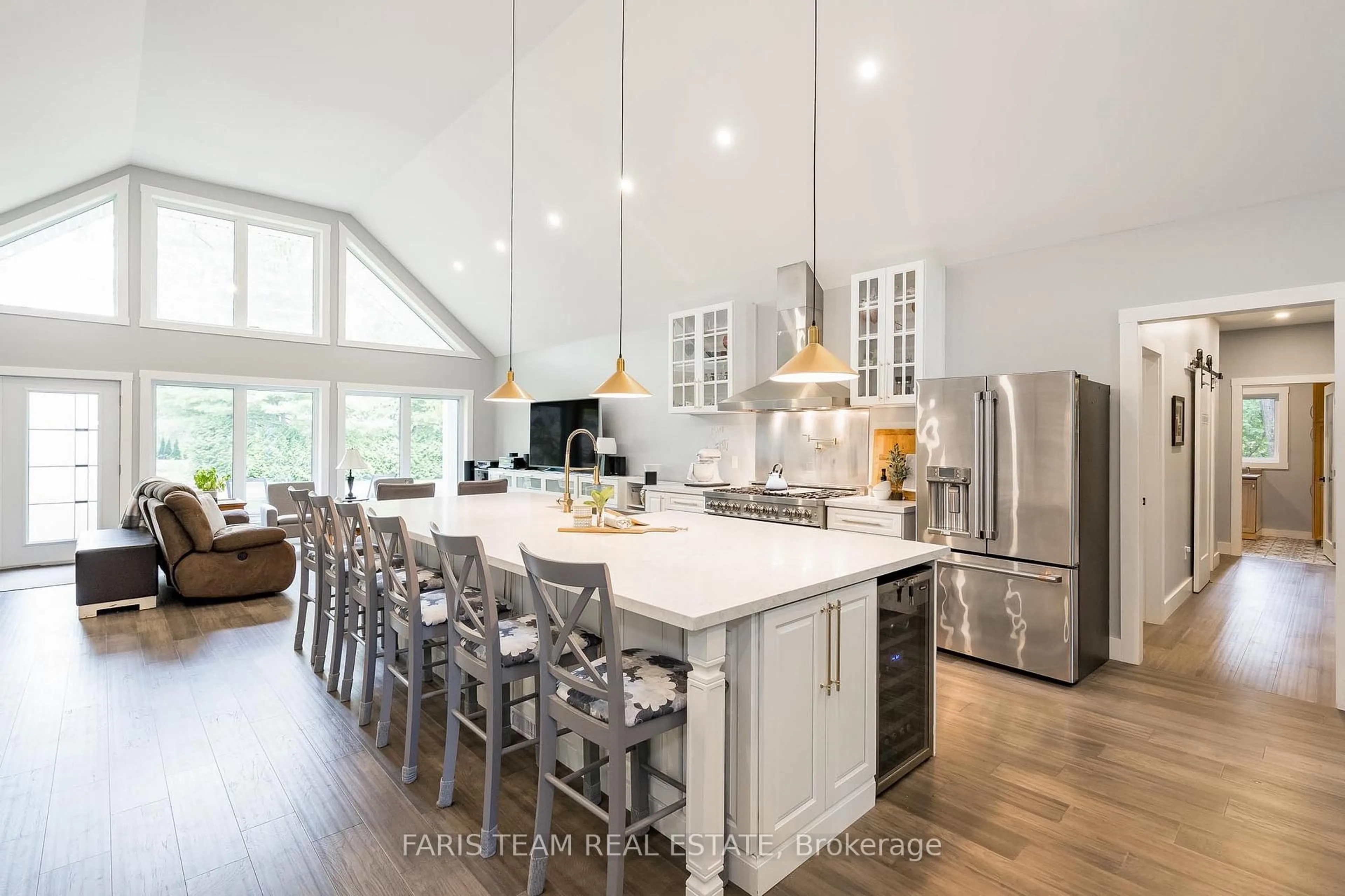 Open concept kitchen, unknown for 94 42nd St, Wasaga Beach Ontario L9Z 1Z7