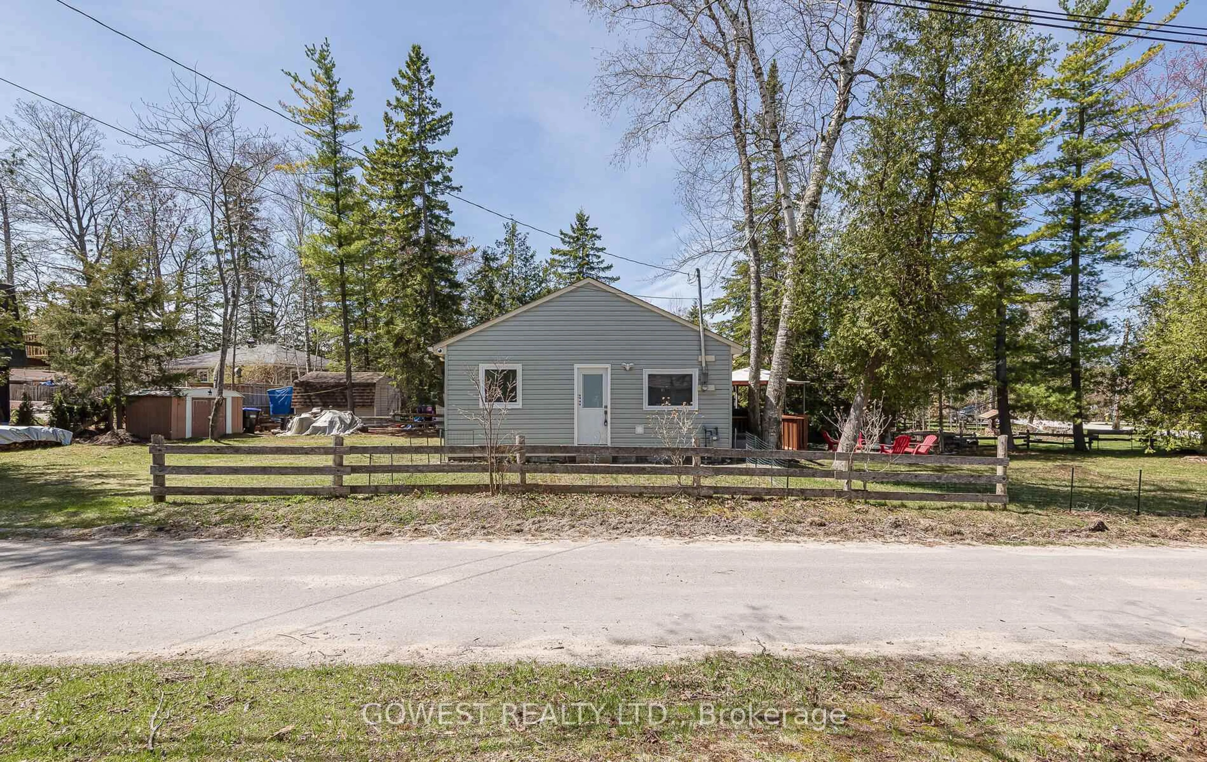 A pic from outside/outdoor area/front of a property/back of a property/a pic from drone, street for 2137 Shore Lane, Wasaga Beach Ontario L9Z 2X7