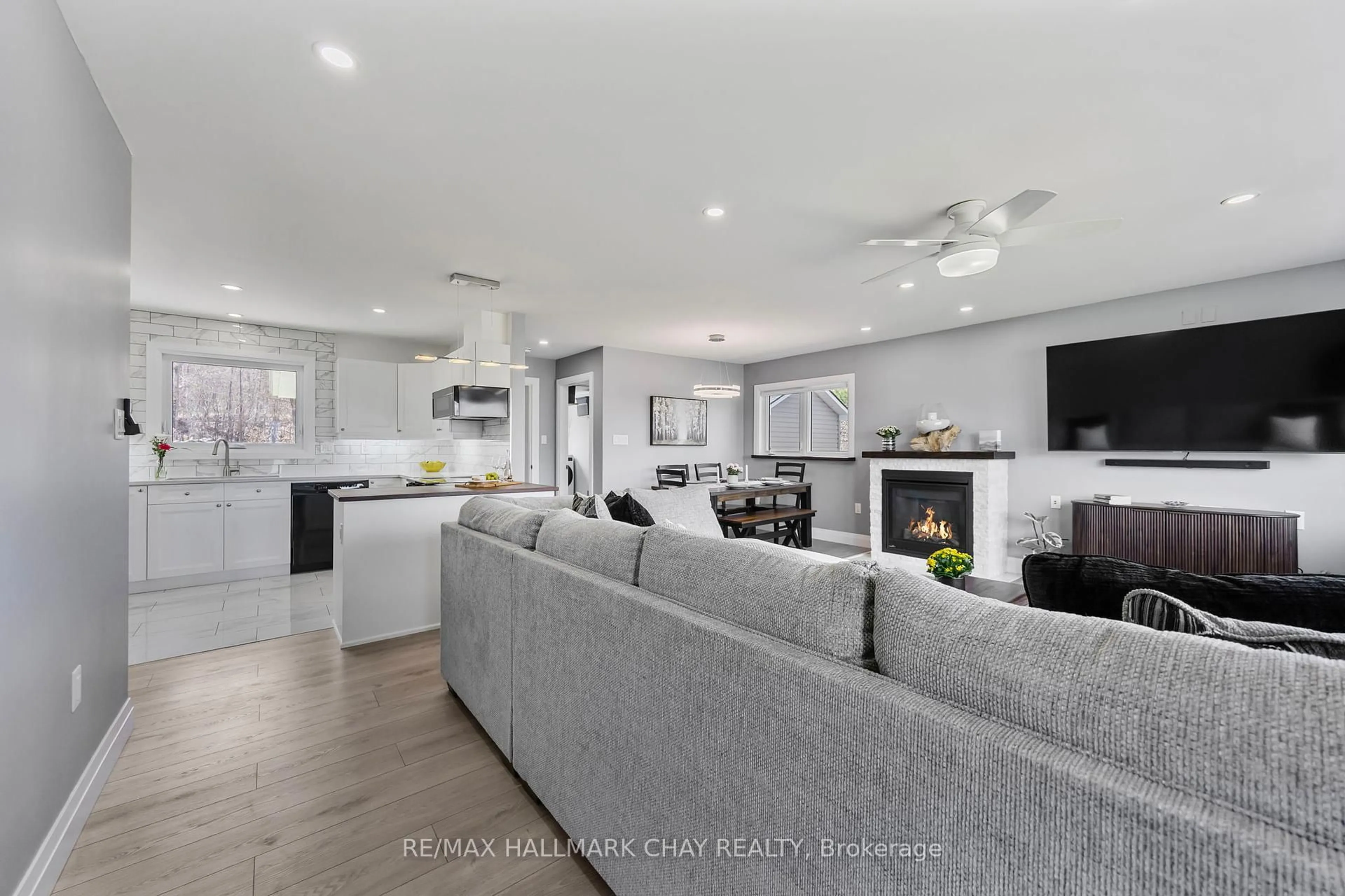 Open concept kitchen, ceramic/tile floor for 13064 County Rd 16 N/A, Severn Ontario L0K 2C0