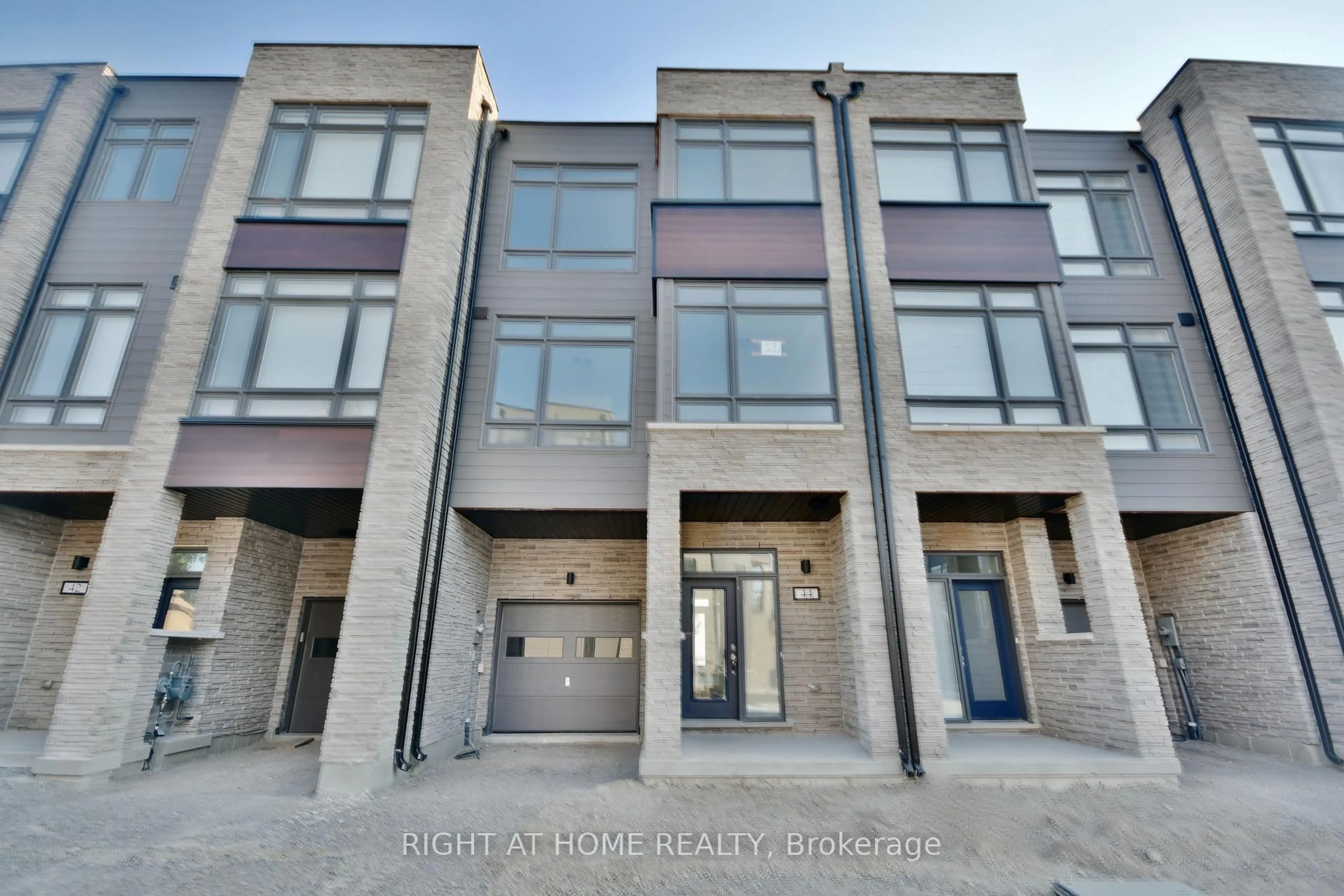 Unknown for 44 WynWood Lane, Orillia Ontario L3V 8P7