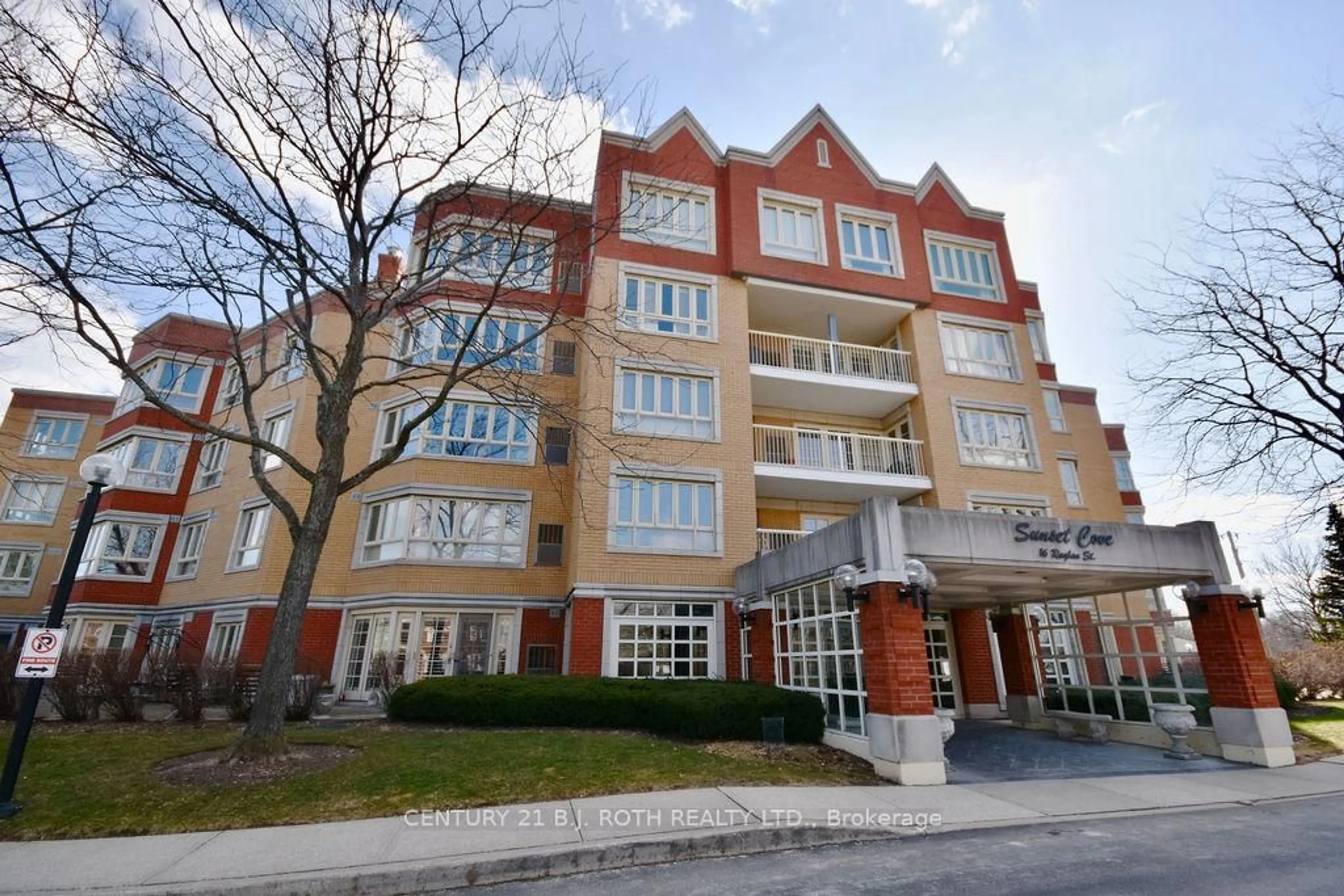 Unknown for 16 Raglan St #304, Collingwood Ontario L9Y 4Y2