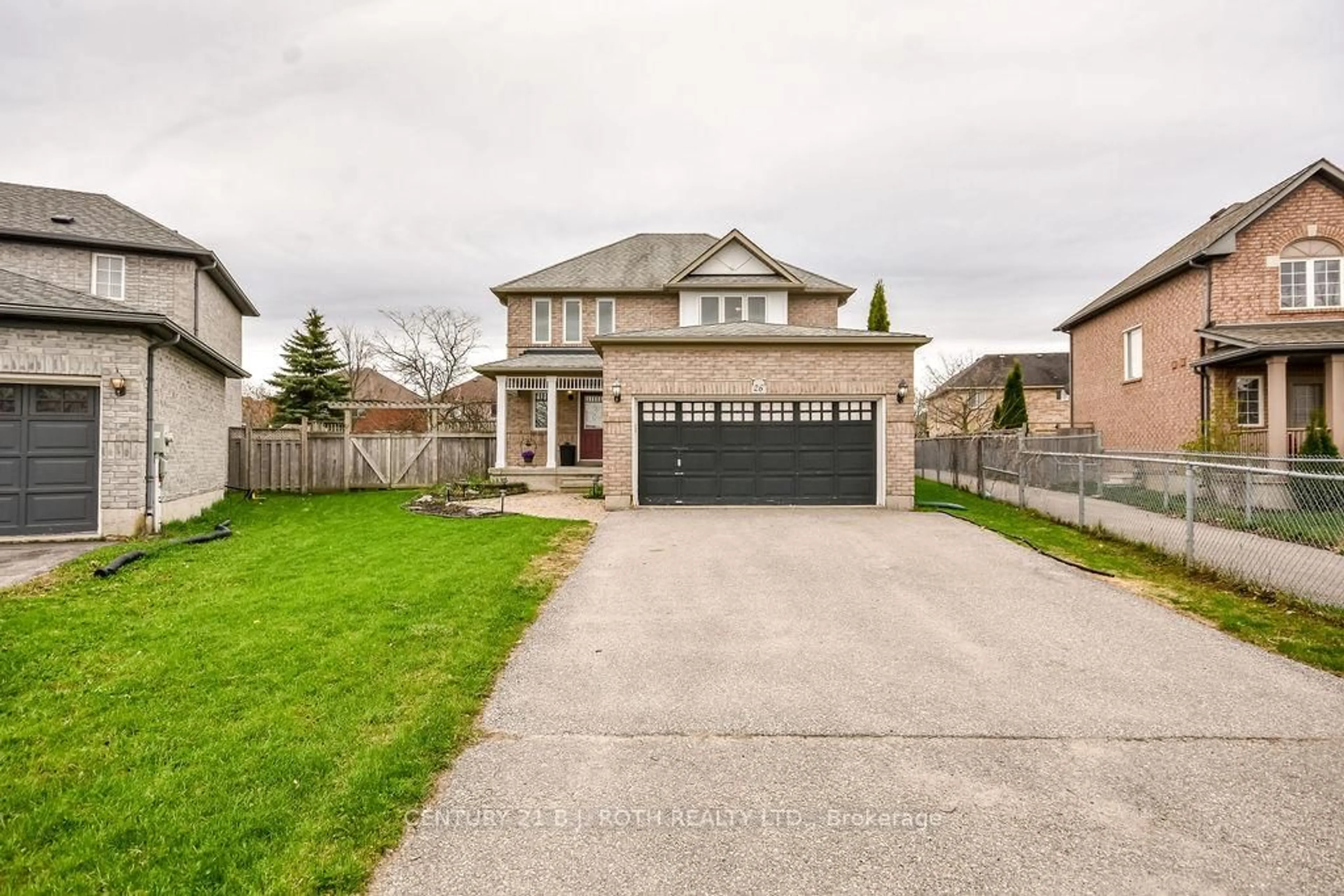 A pic from outside/outdoor area/front of a property/back of a property/a pic from drone, street for 26 Tunbridge Rd, Barrie Ontario L4M 6S8