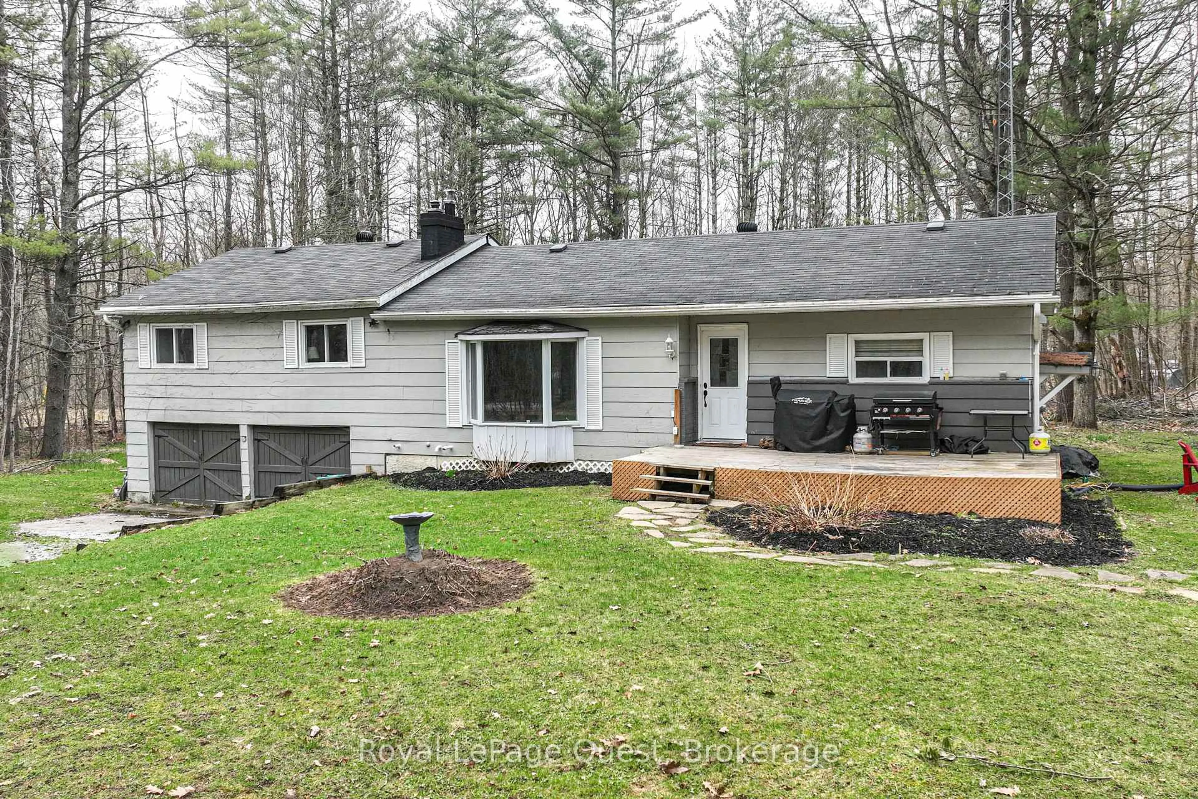 Home with vinyl exterior material, forest/trees view for 1979 Peninsula Pt Rd, Severn Ontario P0E 1N0