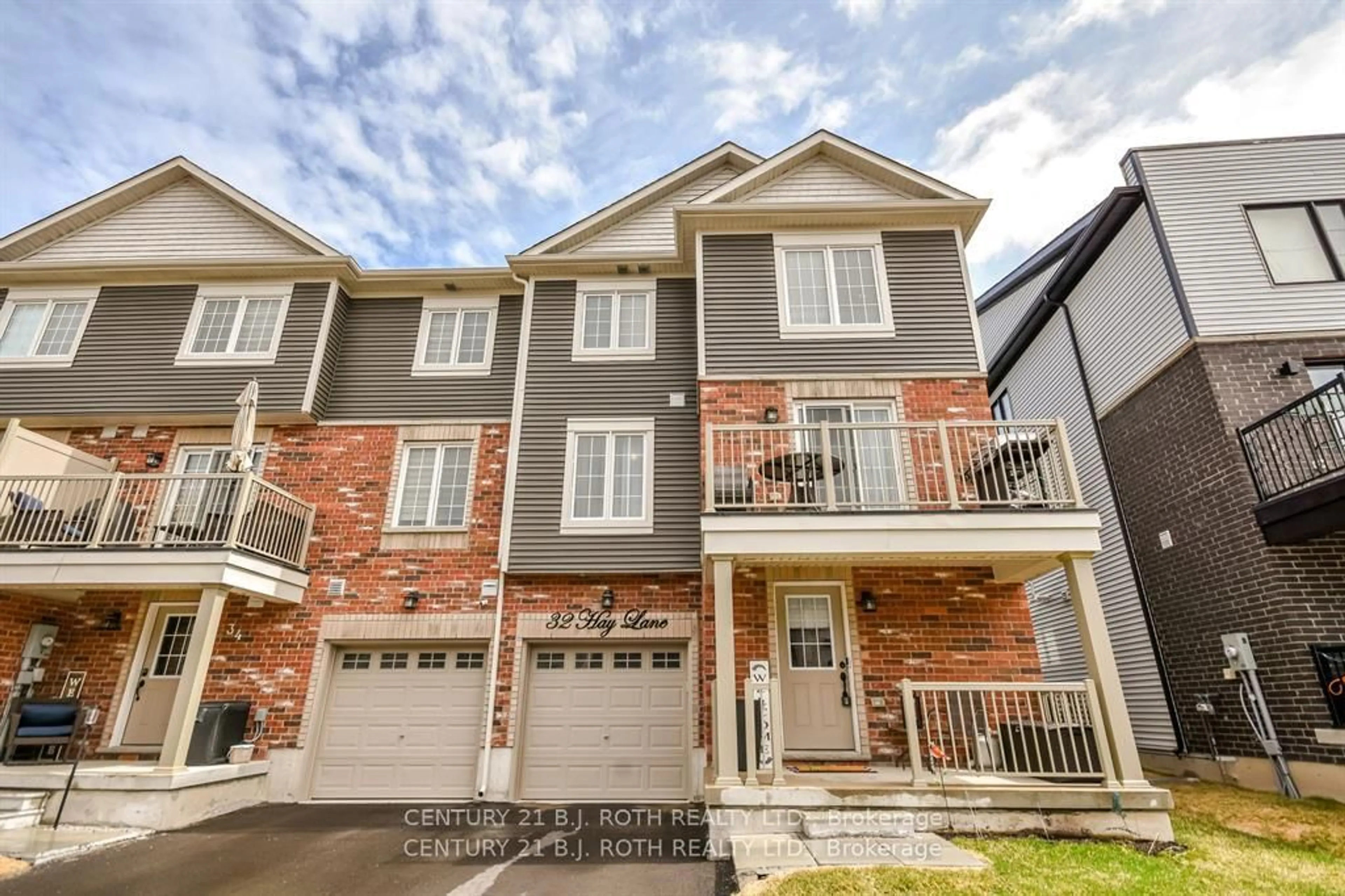 Unknown for 32 Hay Lane, Barrie Ontario L9J 0C2