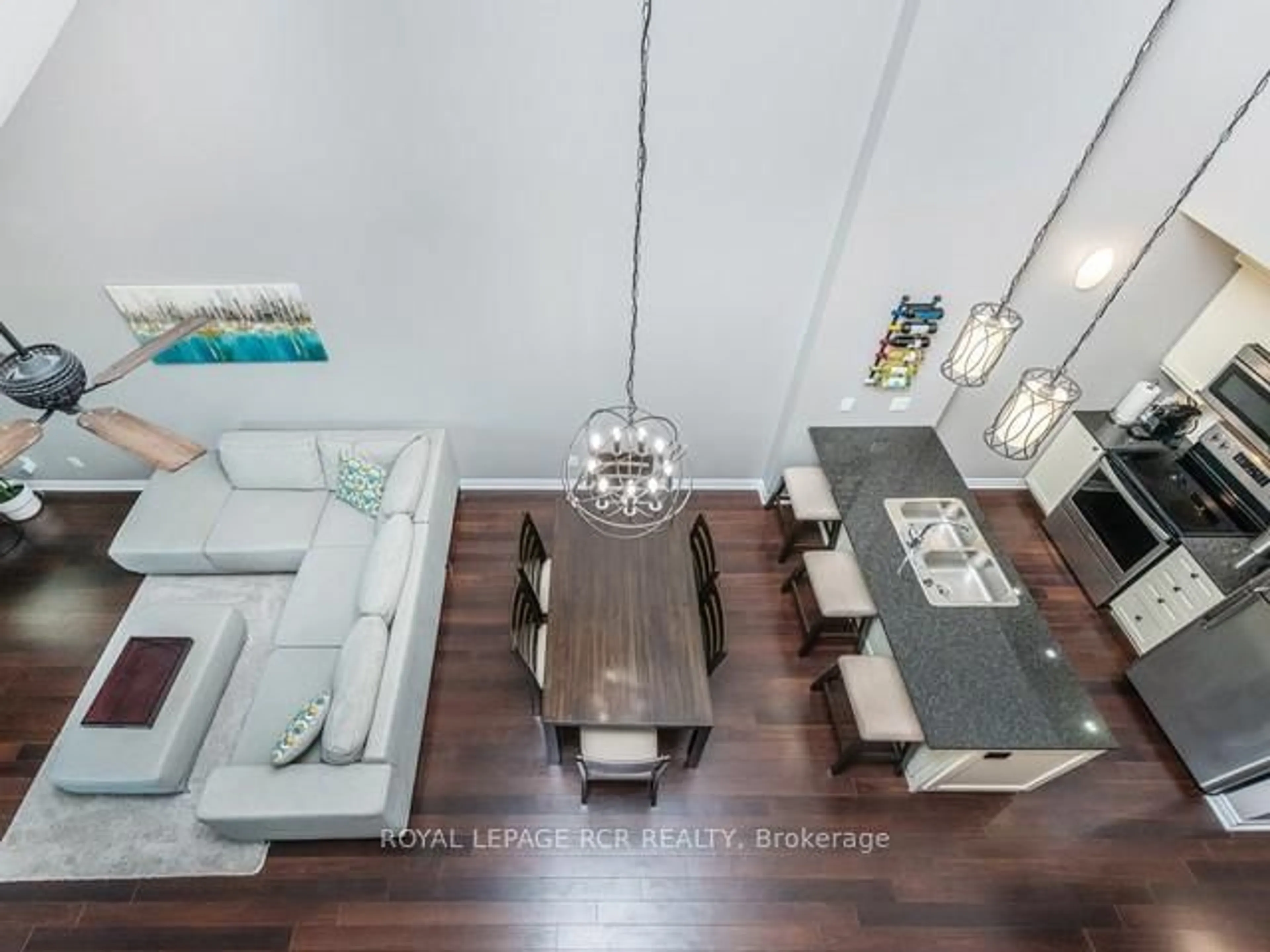 Living room with furniture, wood/laminate floor for 3 BRANDY LANE Dr #302, Collingwood Ontario L9Y 0X4