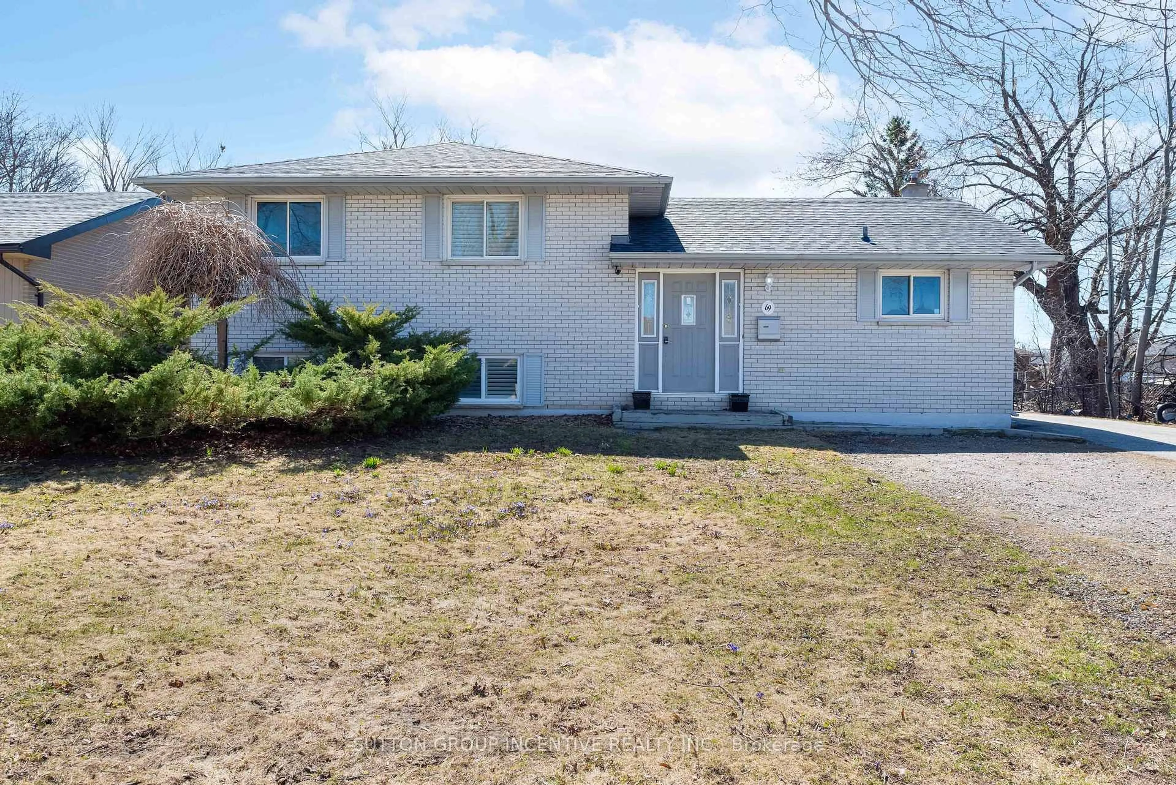 Unknown for 69 Ottaway Ave, Barrie Ontario L4M 2X1