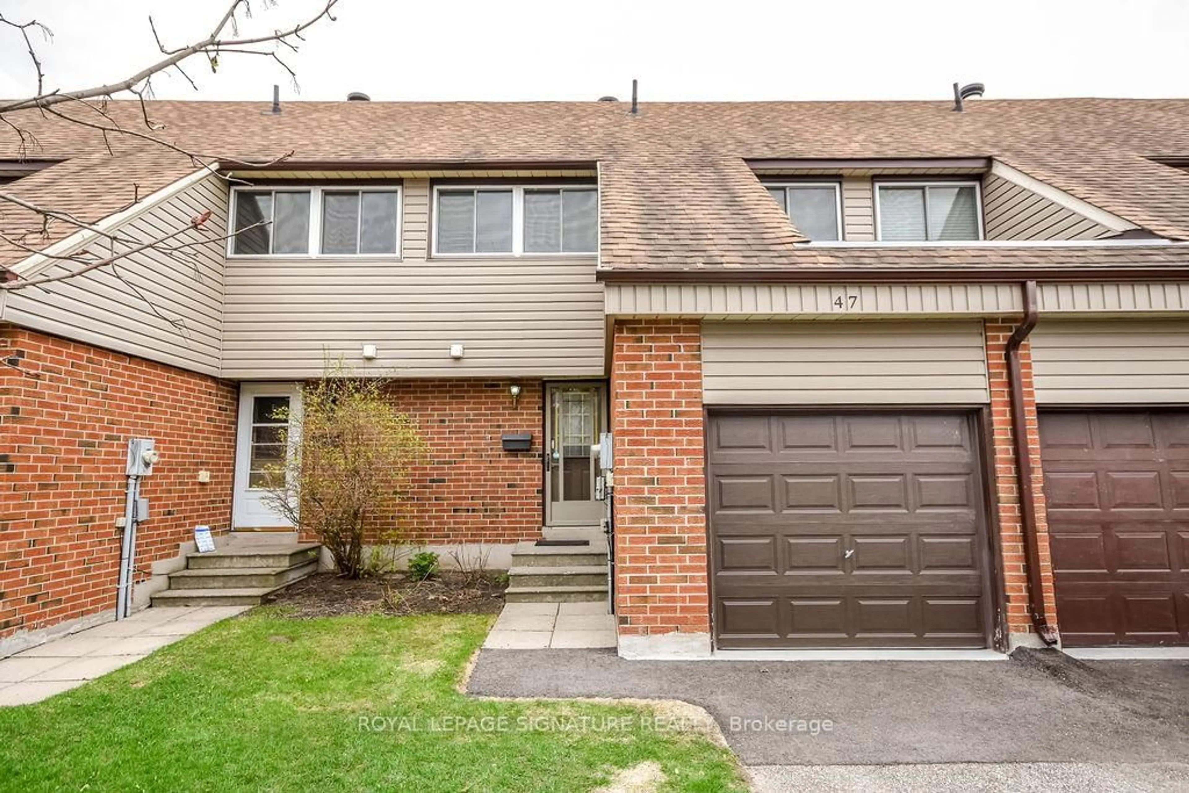 Home with brick exterior material, street for 441 Barrie Rd #47, Orillia Ontario L3V 6T9