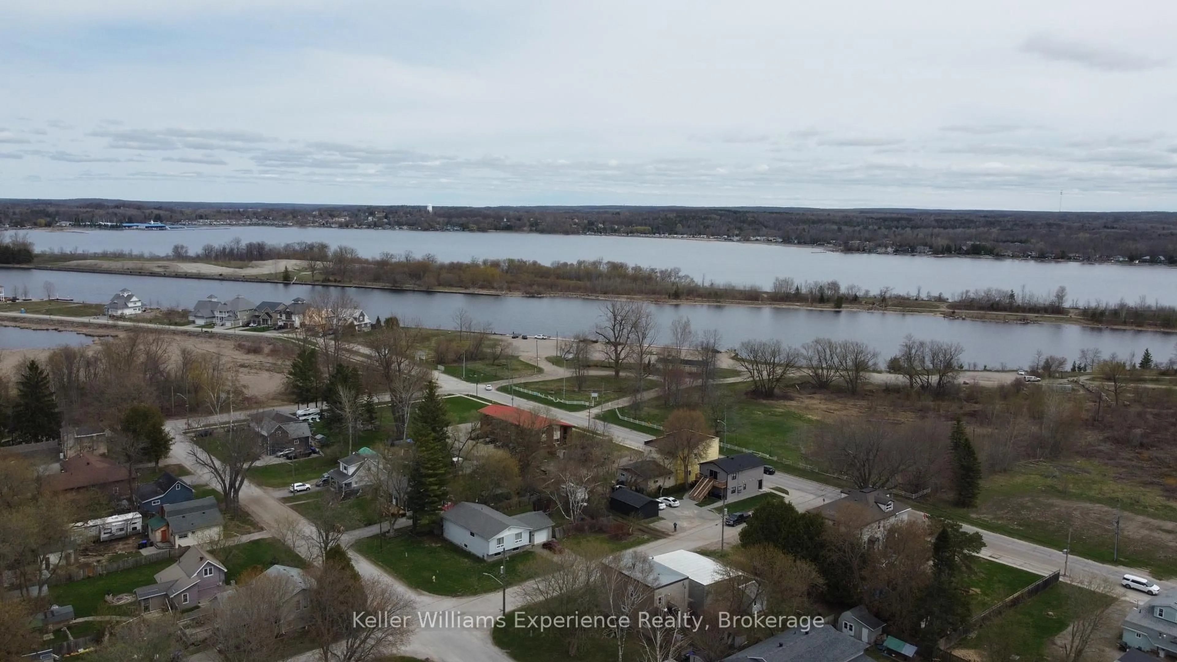 A pic from outside/outdoor area/front of a property/back of a property/a pic from drone, water/lake/river/ocean view for 760 Second Ave, Tay Ontario L0K 1R0