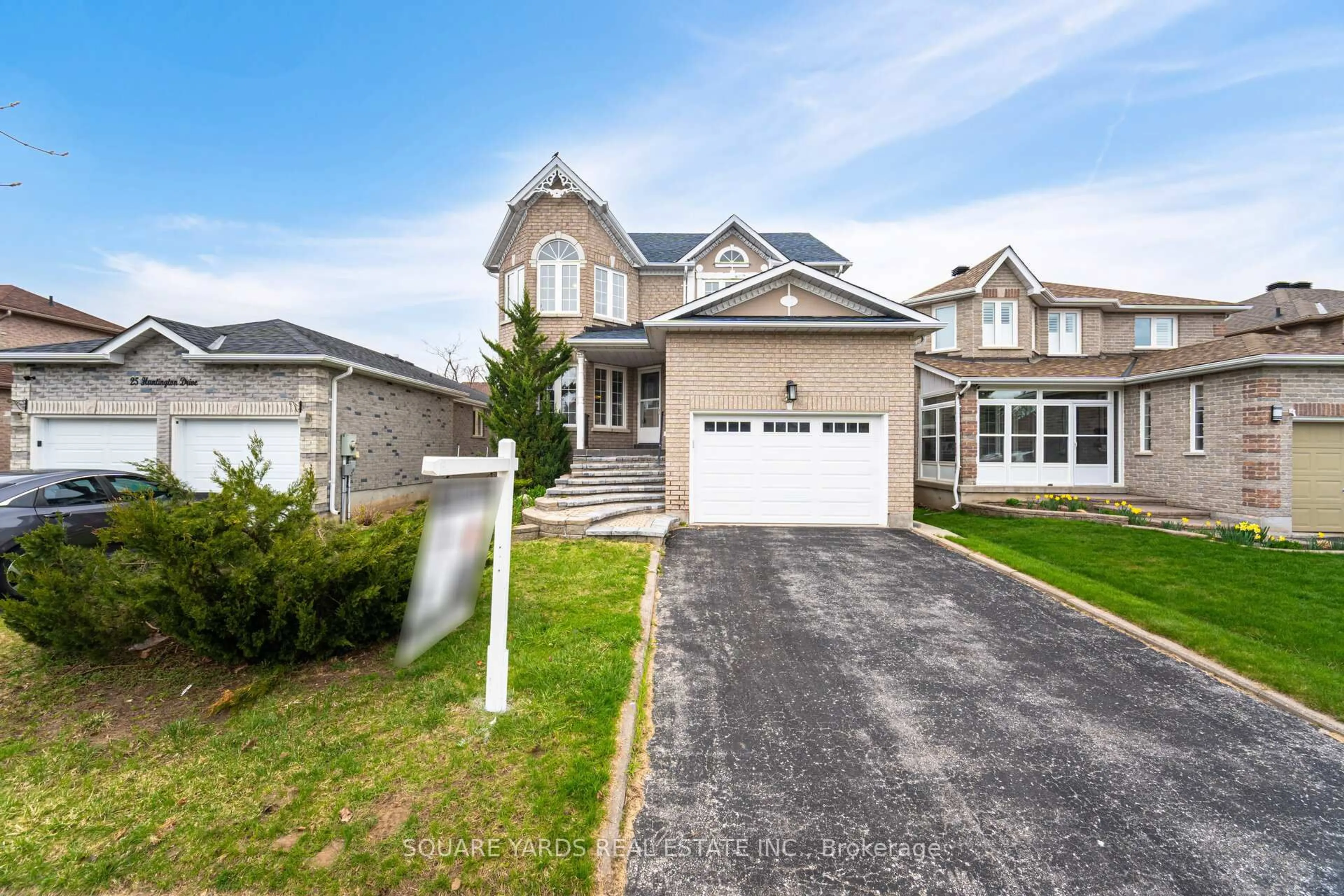 Home with vinyl exterior material, street for 23 Huntington Dr, Barrie Ontario L4N 9T6