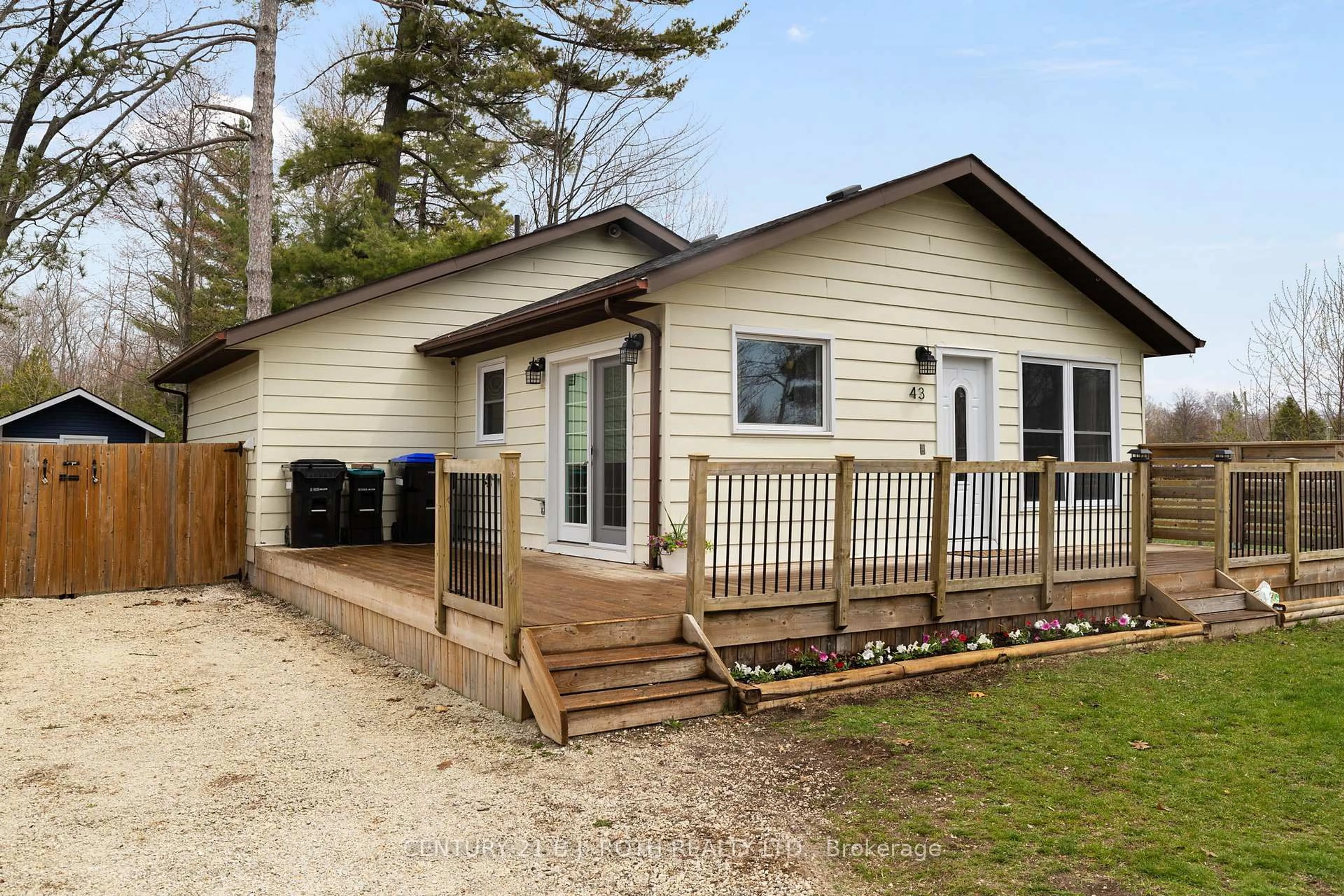Unknown for 43 ELM Dr, Wasaga Beach Ontario L9Z 2L3