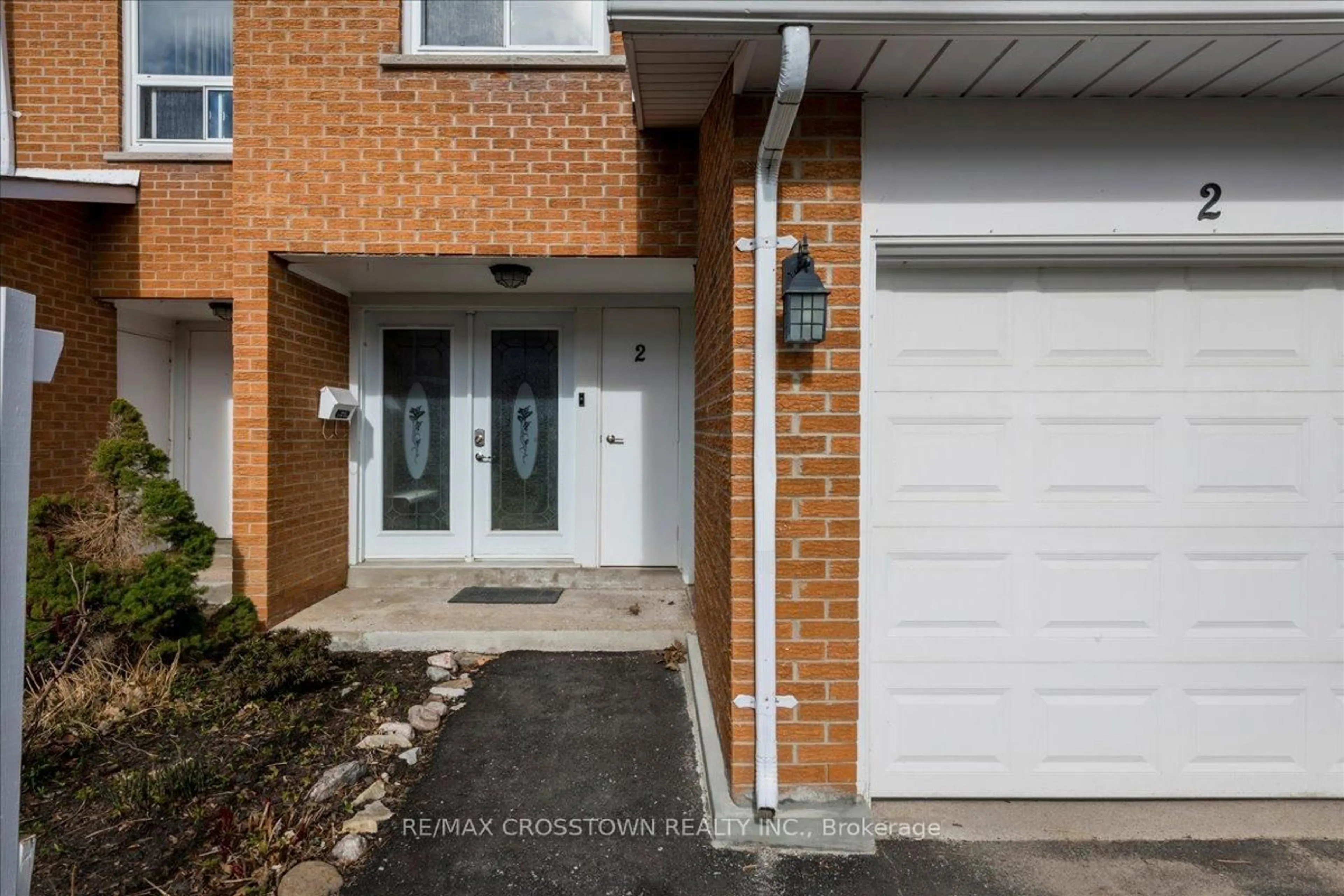 Unknown for 235 Steel St #2, Barrie Ontario L4M 2H1