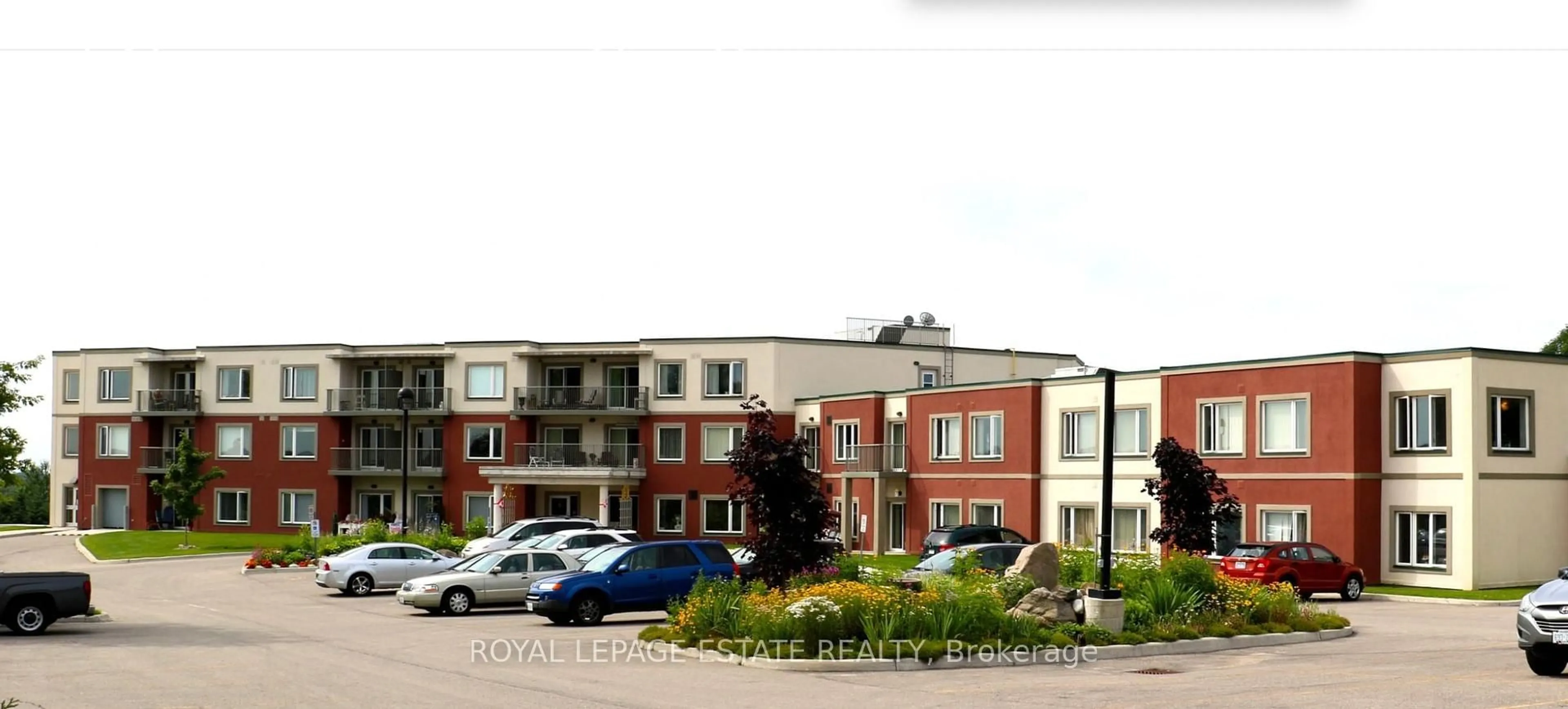Blurry image for 333 Lafontaine Rd #205, Tiny Ontario L9M 0H1