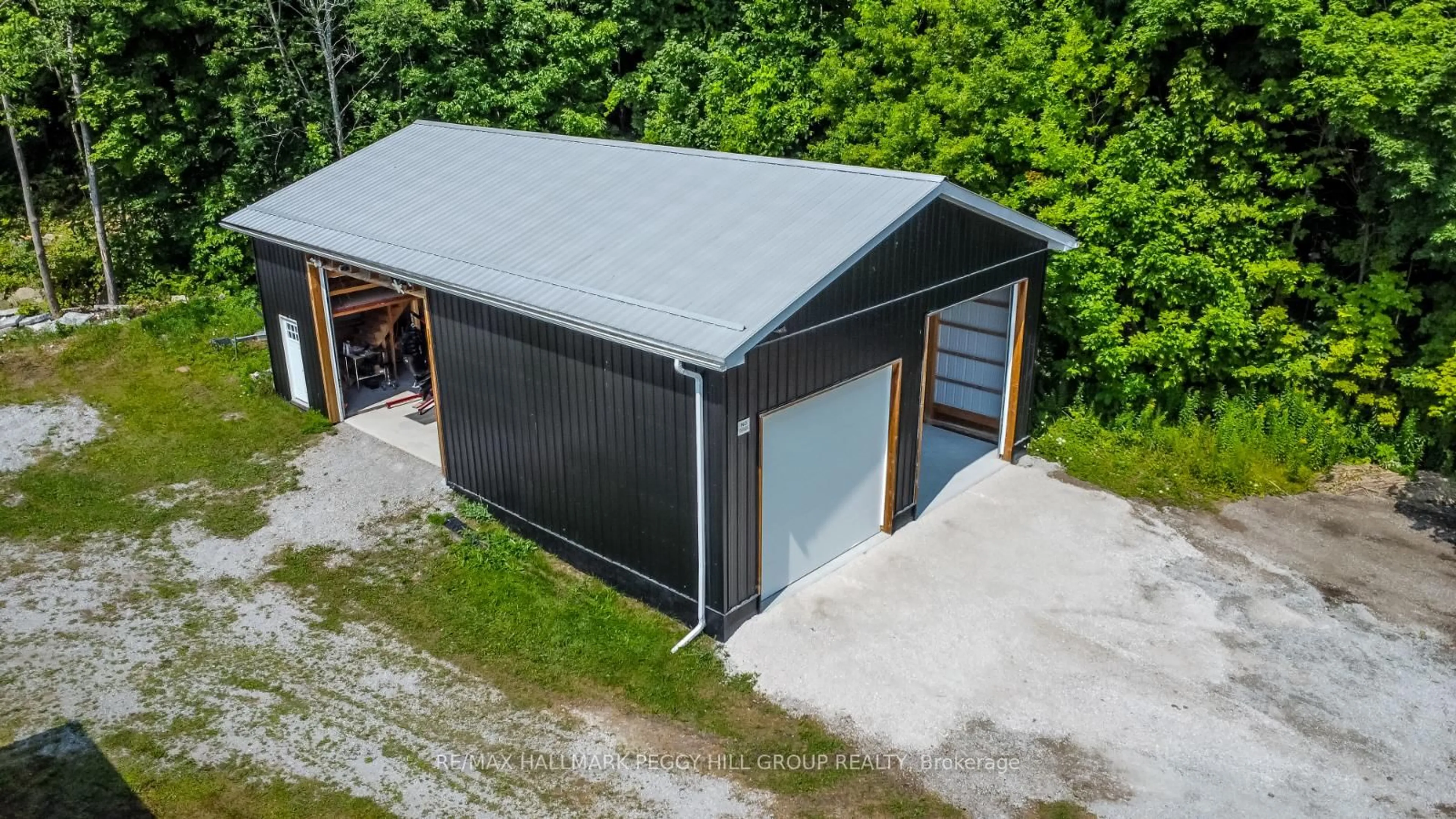 A pic from outside/outdoor area/front of a property/back of a property/a pic from drone, building for 12864 County Rd 16 N/A, Severn Ontario L0K 2C0