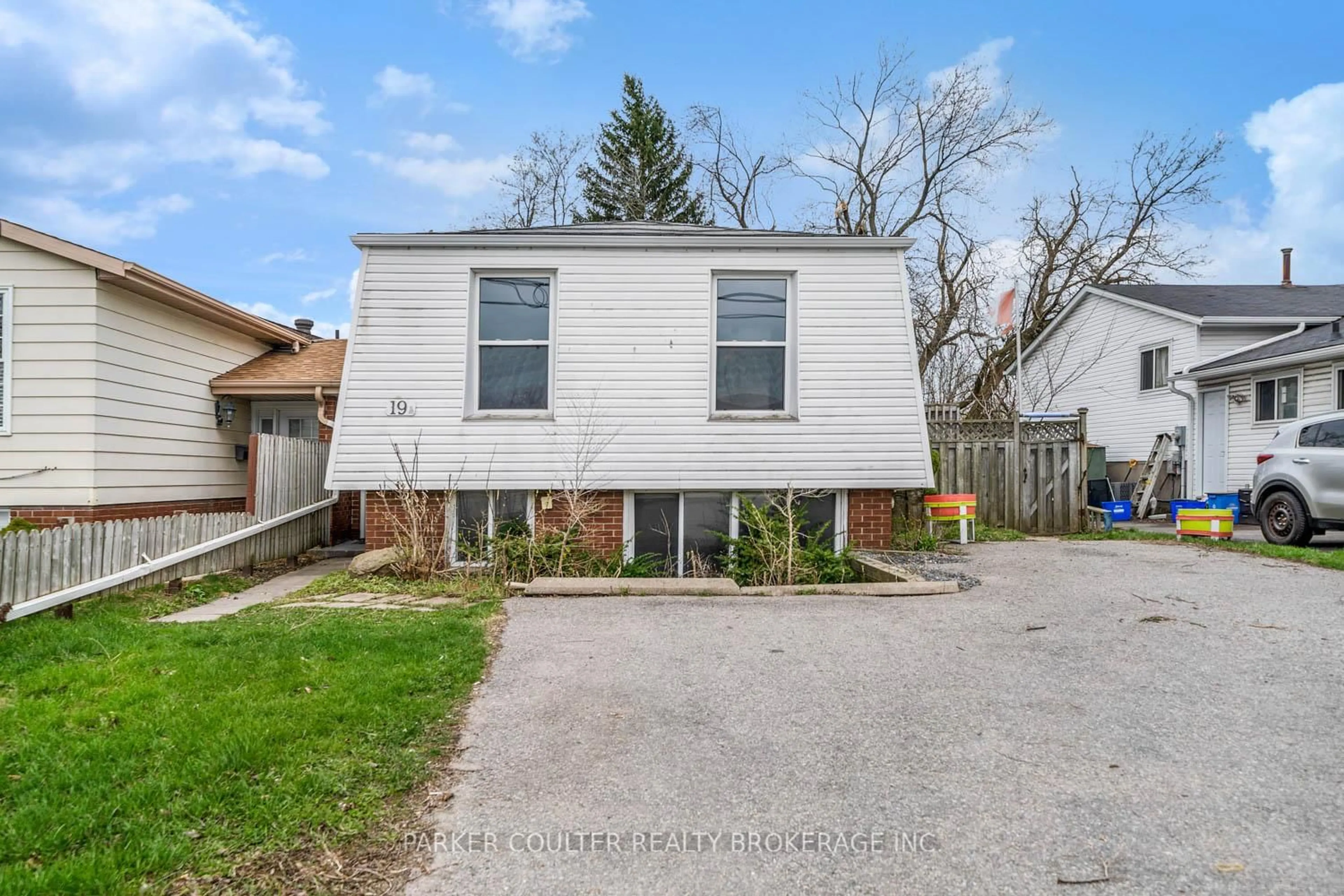 Unknown for 19 A Cundles Rd, Barrie Ontario L4M 5L1