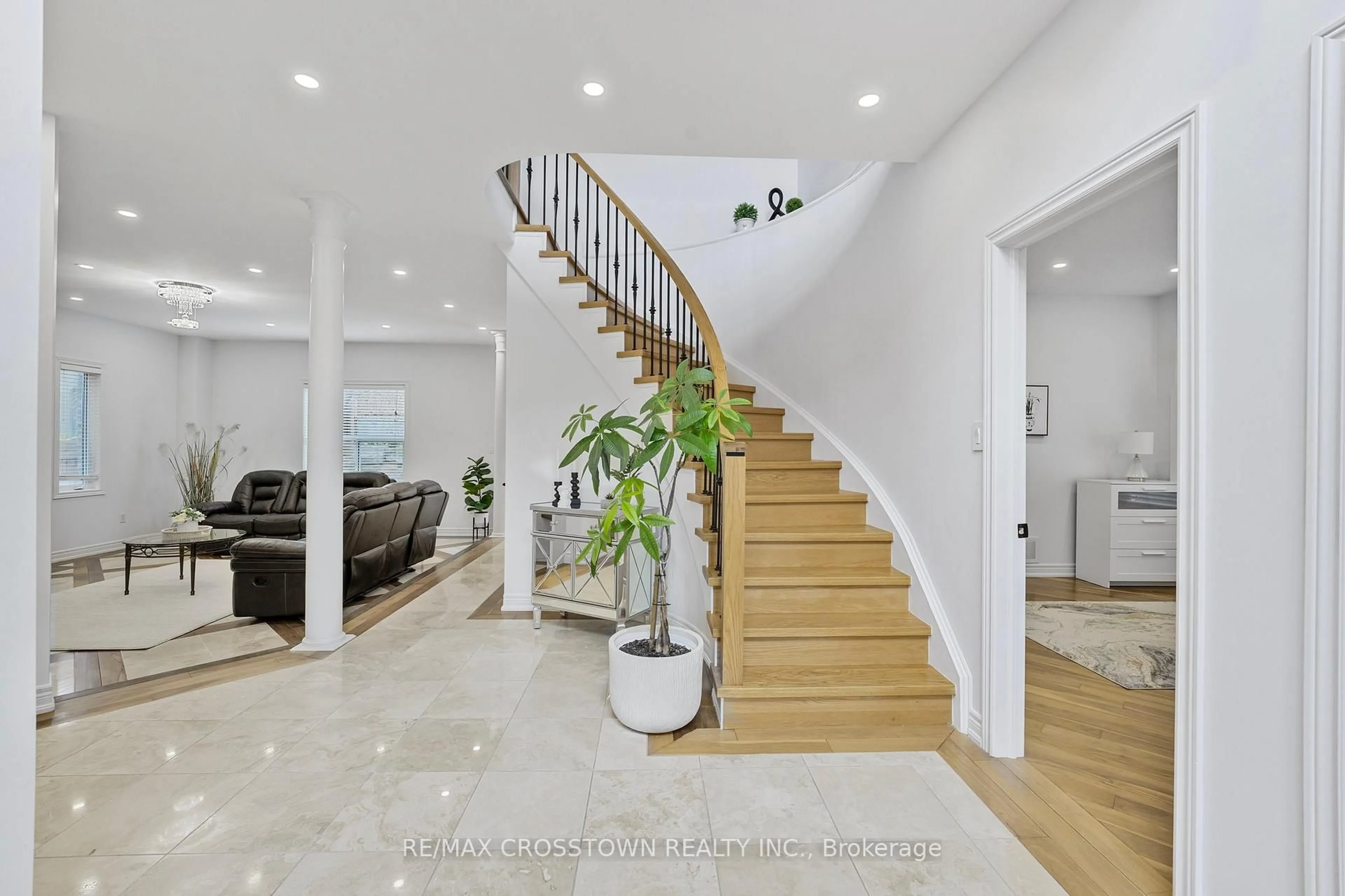 Unknown for 24 Windsor Cres, Barrie Ontario L4N 0K3