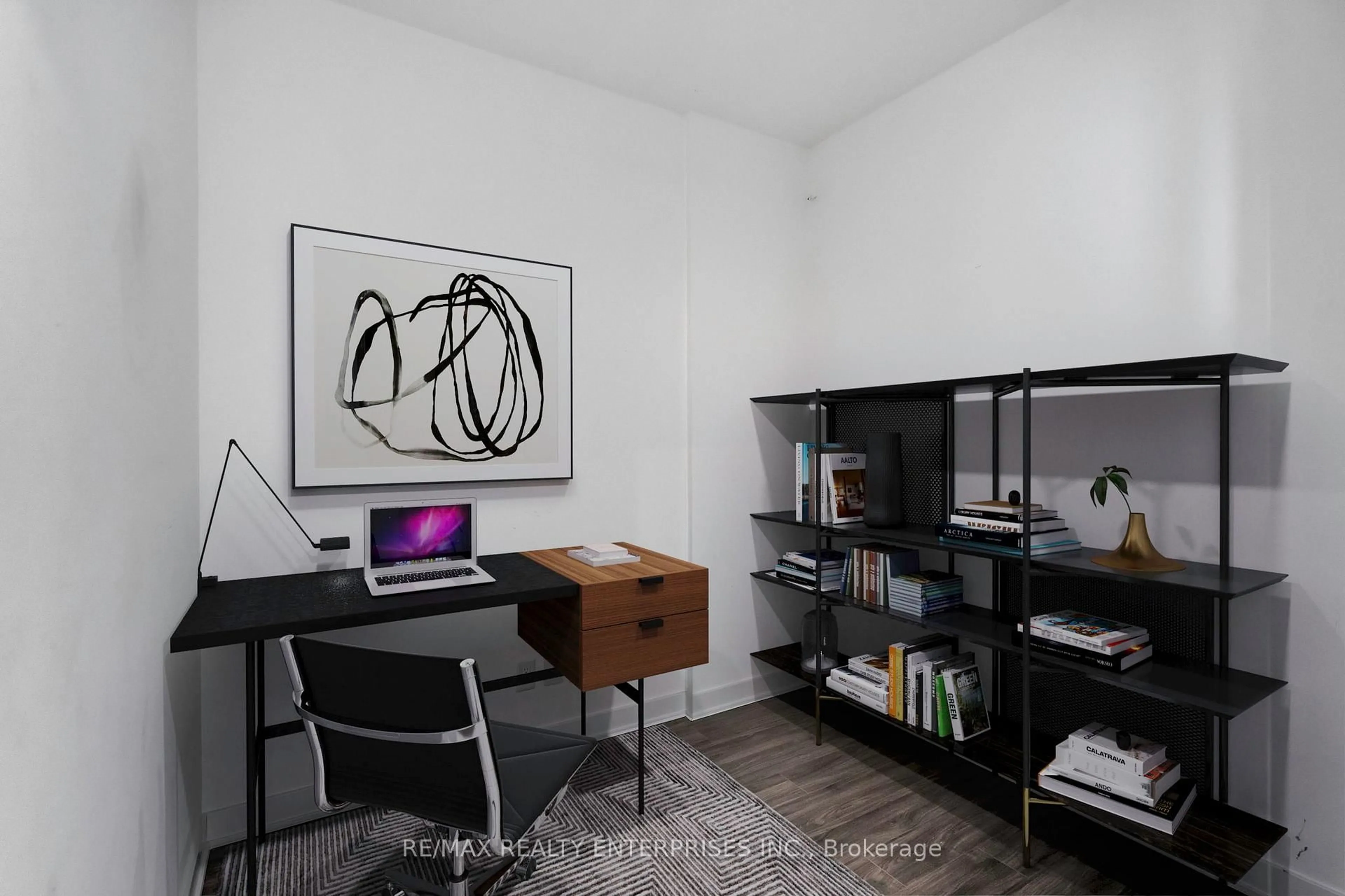 A pic of a room for 681 Yonge St #320, Barrie Ontario L4N 4E8