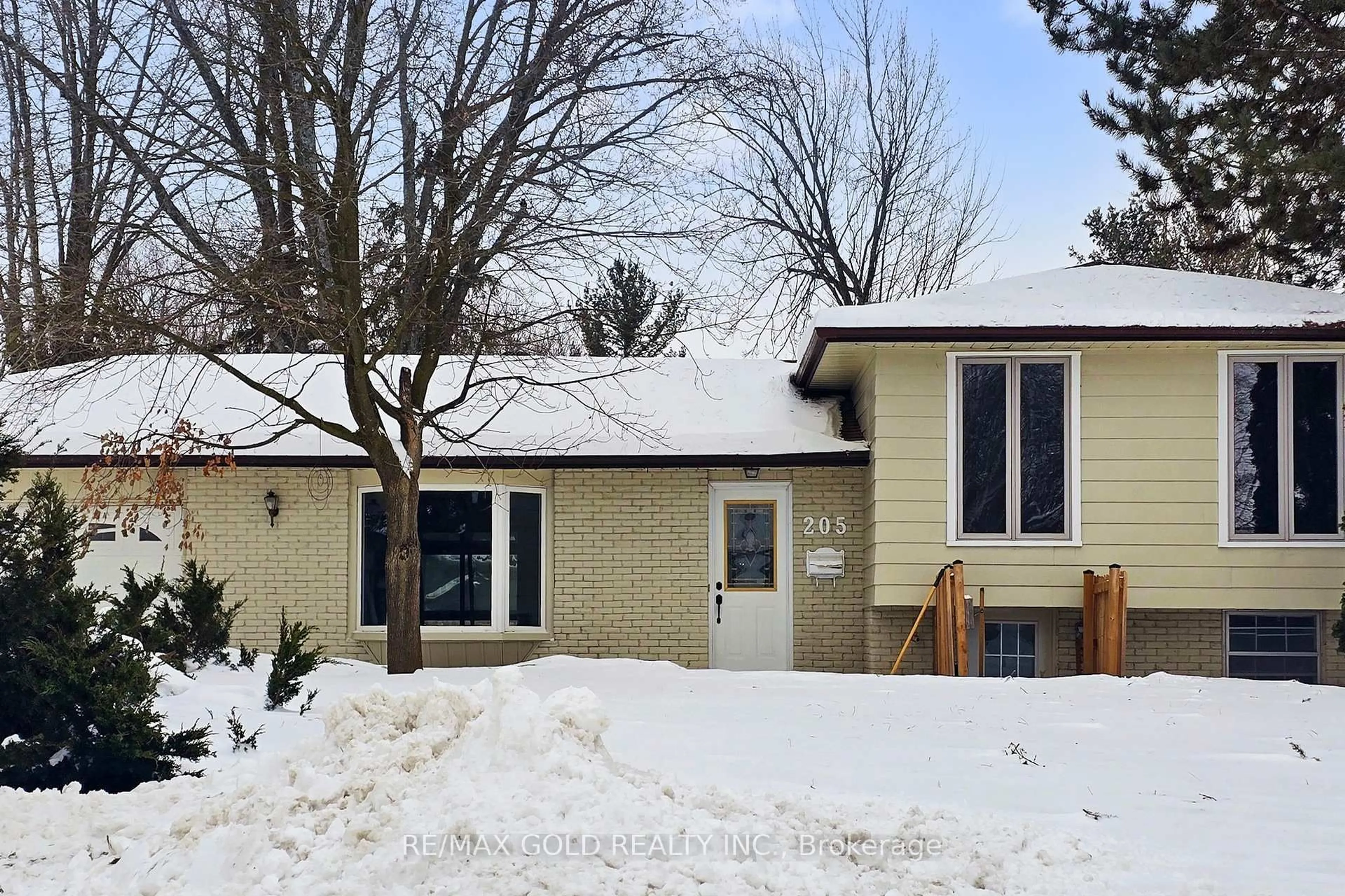 Unknown for 205 Cherry Crt, Barrie Ontario L4N 4A5