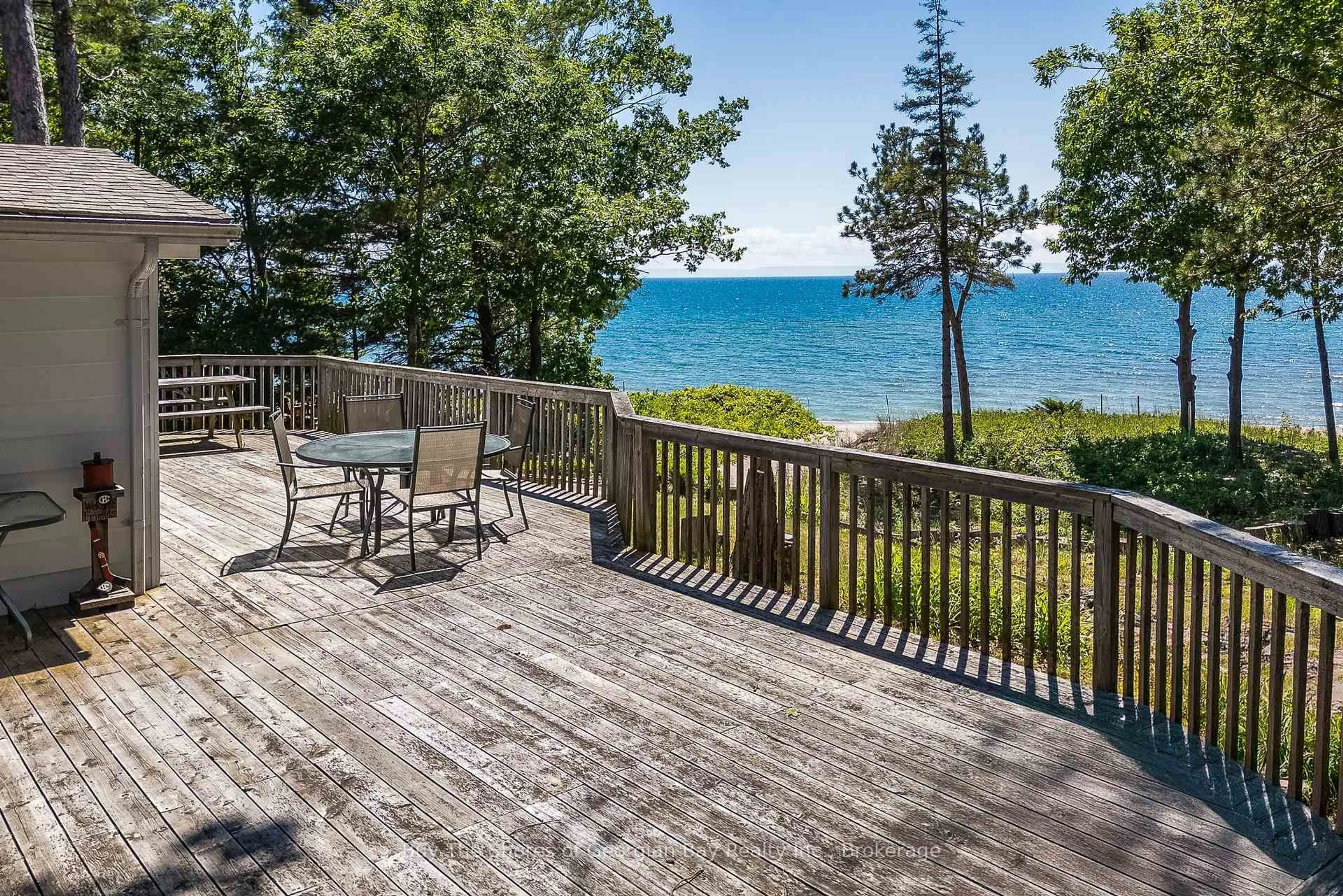 Patio, water/lake/river/ocean view for 8 NASSAU Crt, Tiny Ontario L9M 0H3
