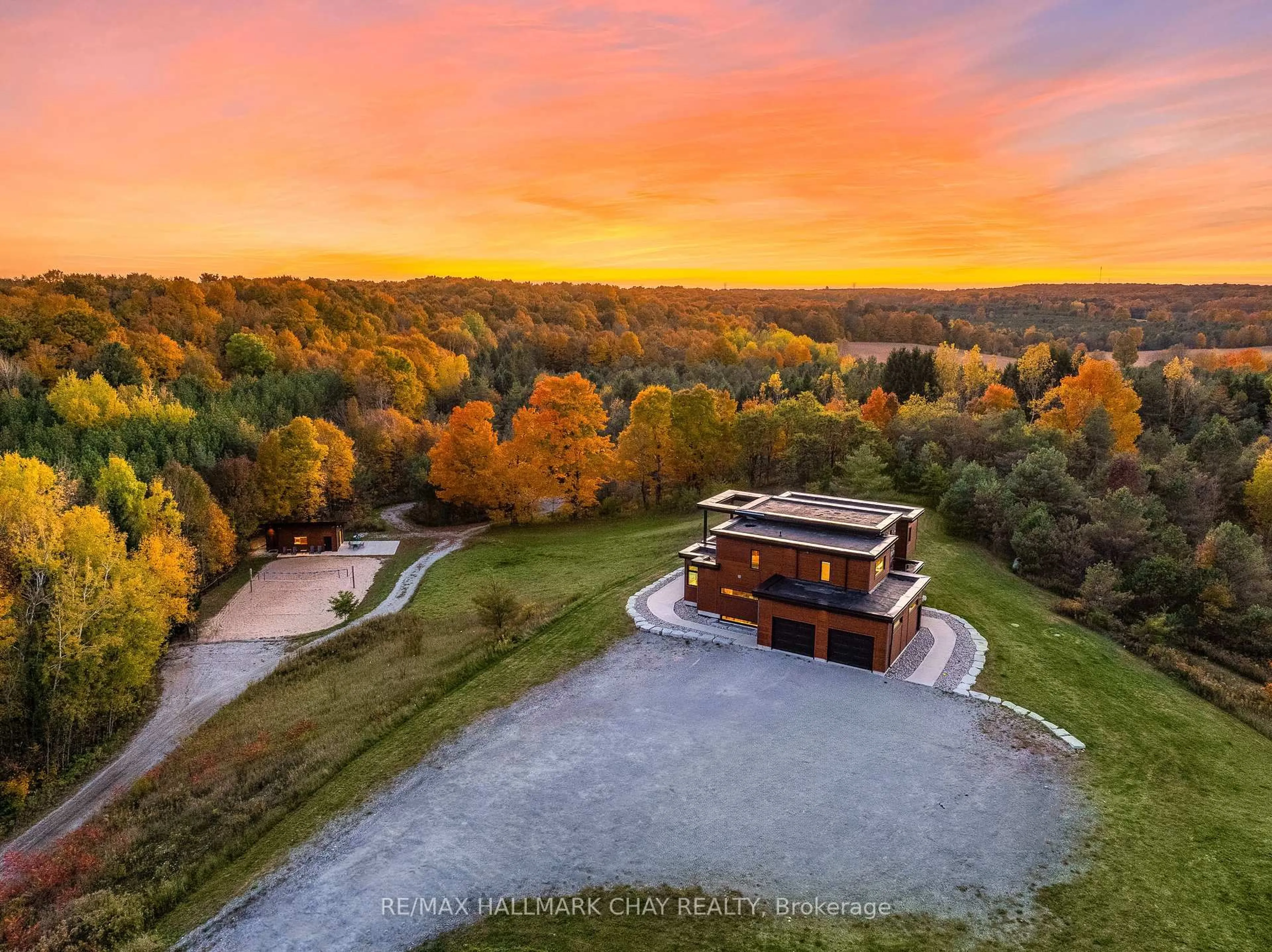 A pic from outside/outdoor area/front of a property/back of a property/a pic from drone, water/lake/river/ocean view for 1940 6 Line, Oro-Medonte Ontario L0L 2E0