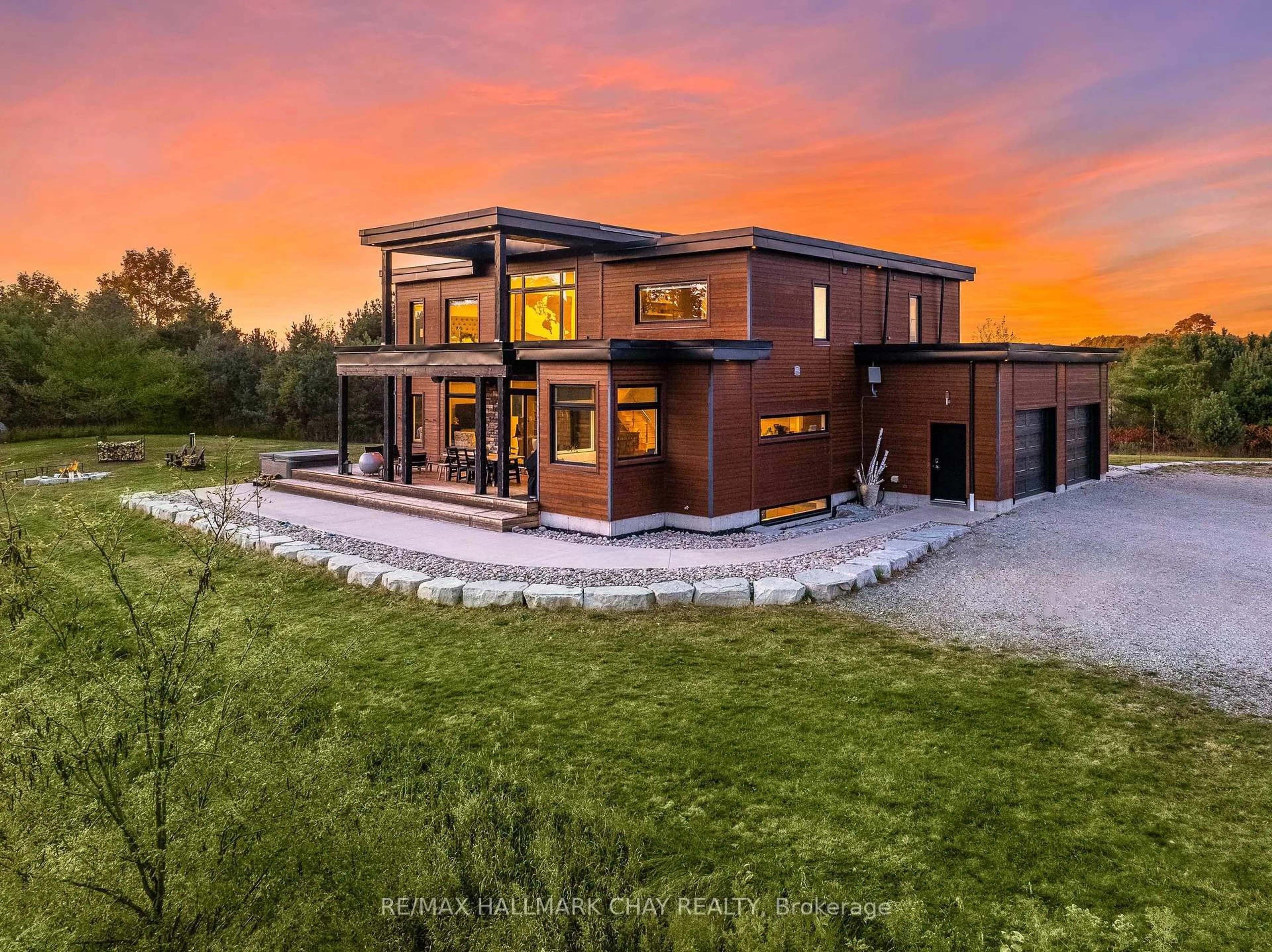 Home with brick exterior material, unknown for 1940 6 Line, Oro-Medonte Ontario L0L 2E0
