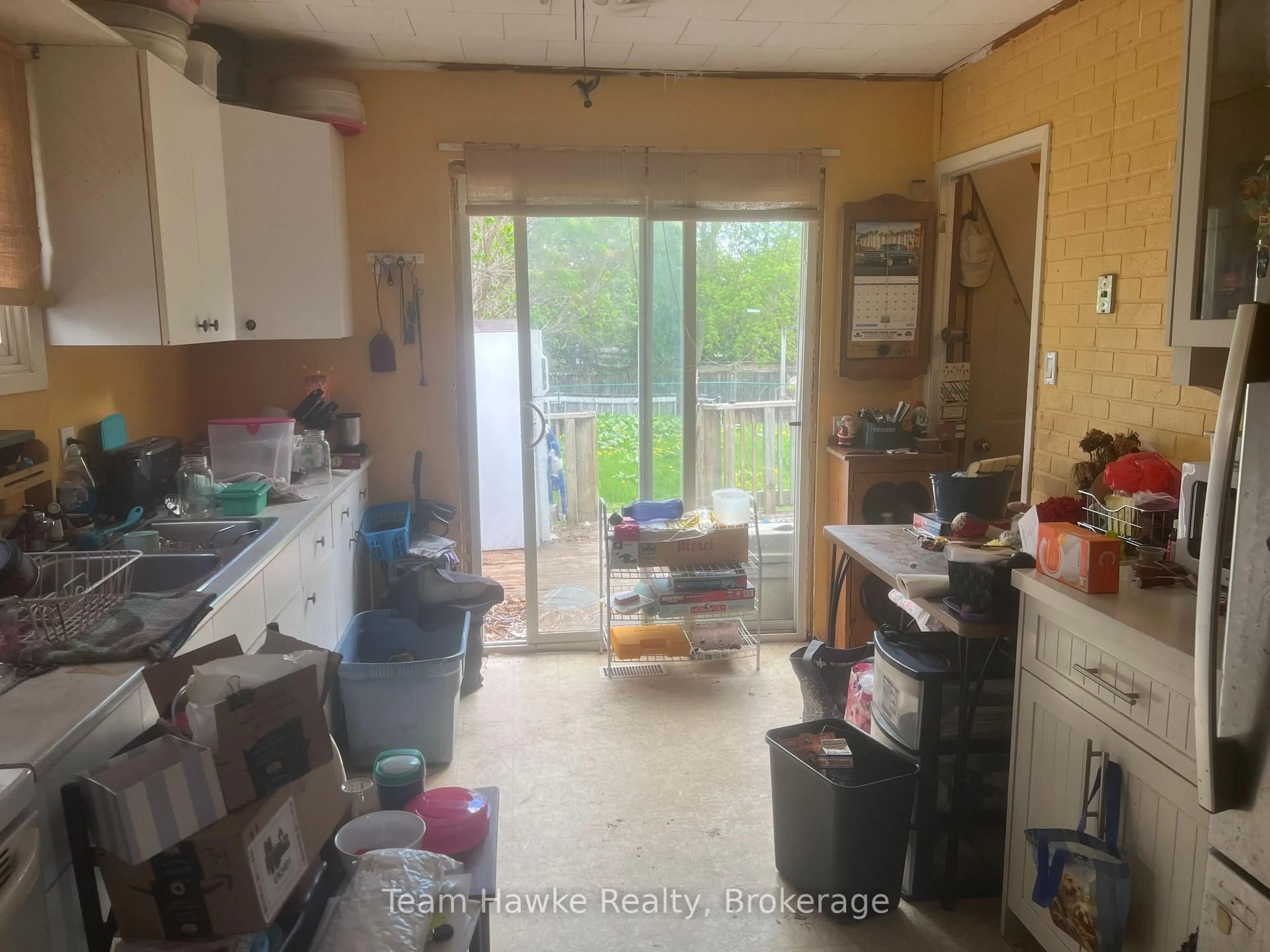 A pic of a room for 333 Ouida St, Tay Ontario L0K 2C0