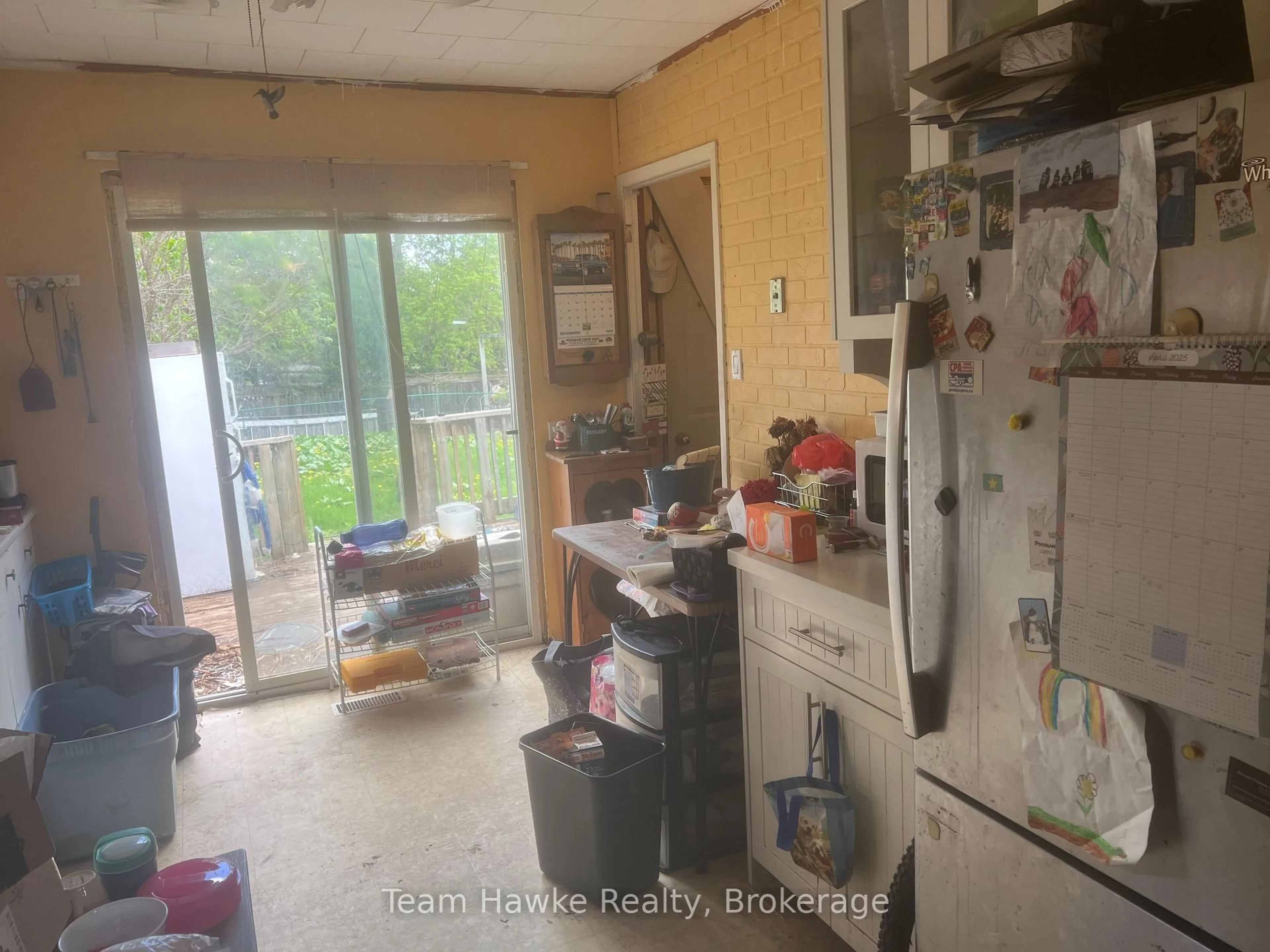 A pic of a room for 333 Ouida St, Tay Ontario L0K 2C0