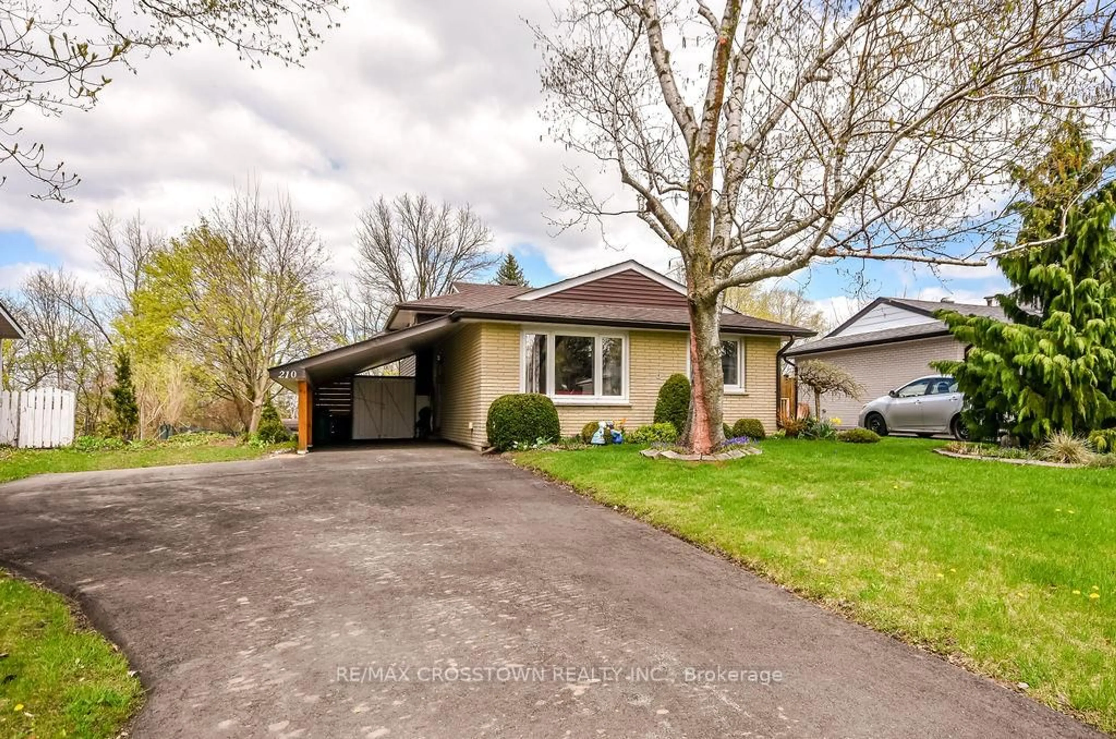 Unknown for 210 Merrett Dr, Barrie Ontario L4N 3Y5