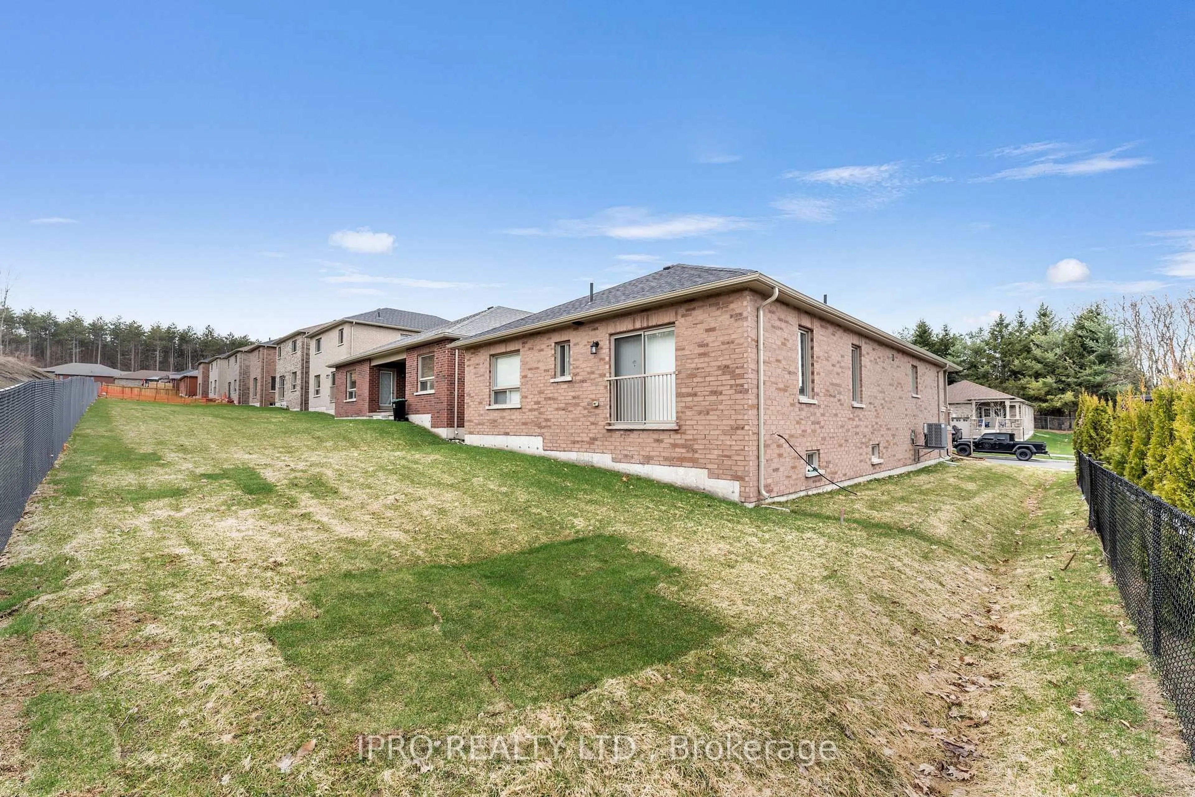 A pic from outside/outdoor area/front of a property/back of a property/a pic from drone, building for 1 Revol Rd, Penetanguishene Ontario L9M 0W8