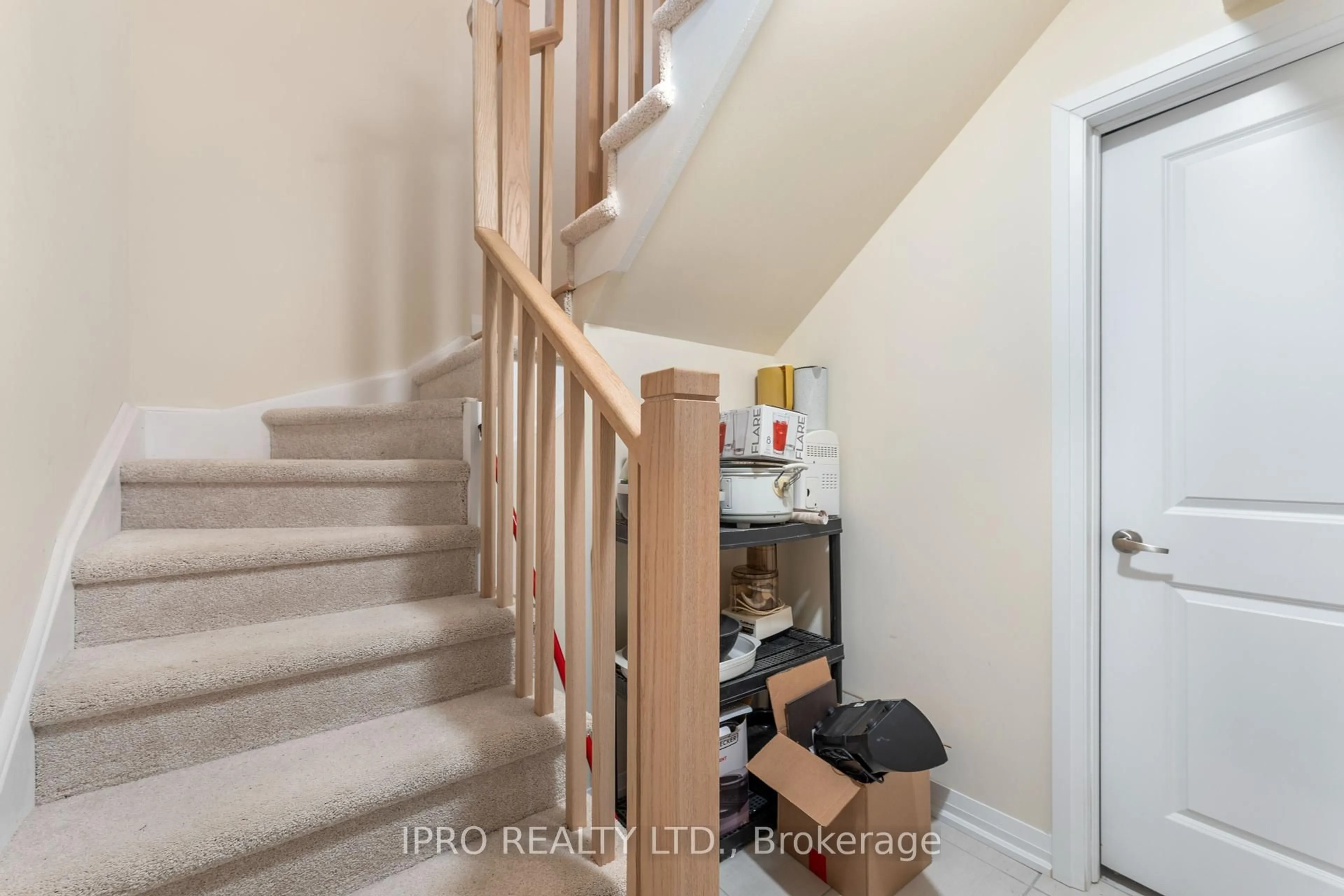 Stairs for 1 Revol Rd, Penetanguishene Ontario L9M 0W8