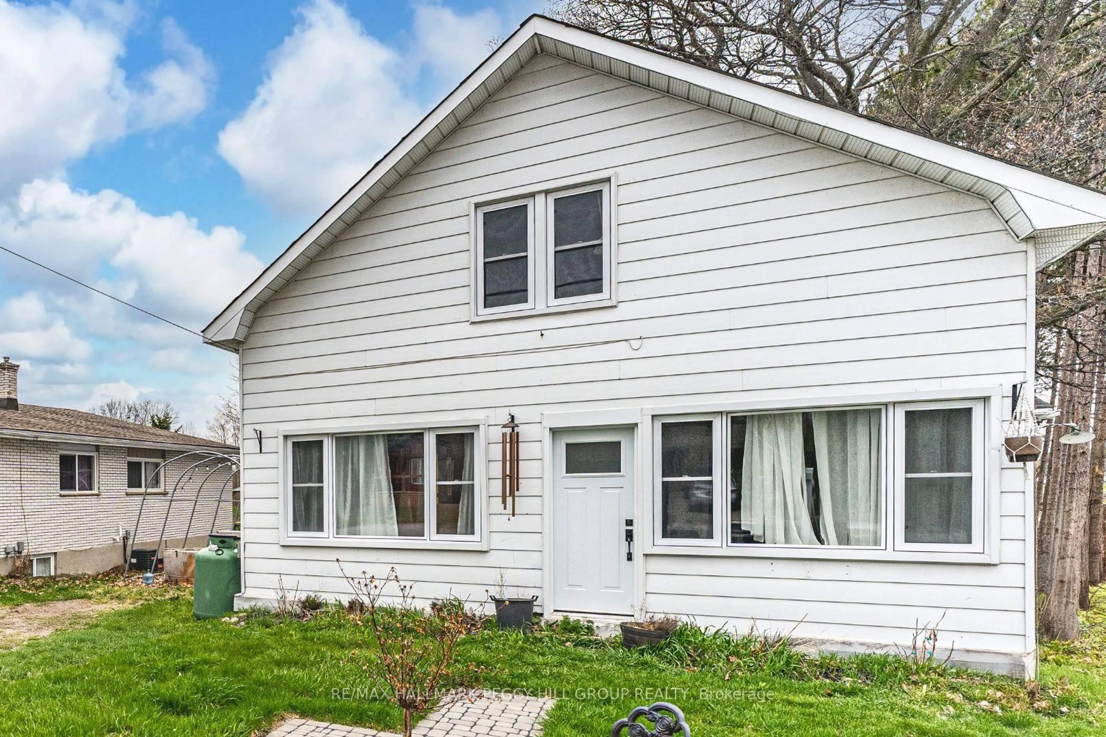 Home with vinyl exterior material, street for 8 Balm Beach Rd, Tiny Ontario L0L 2J0