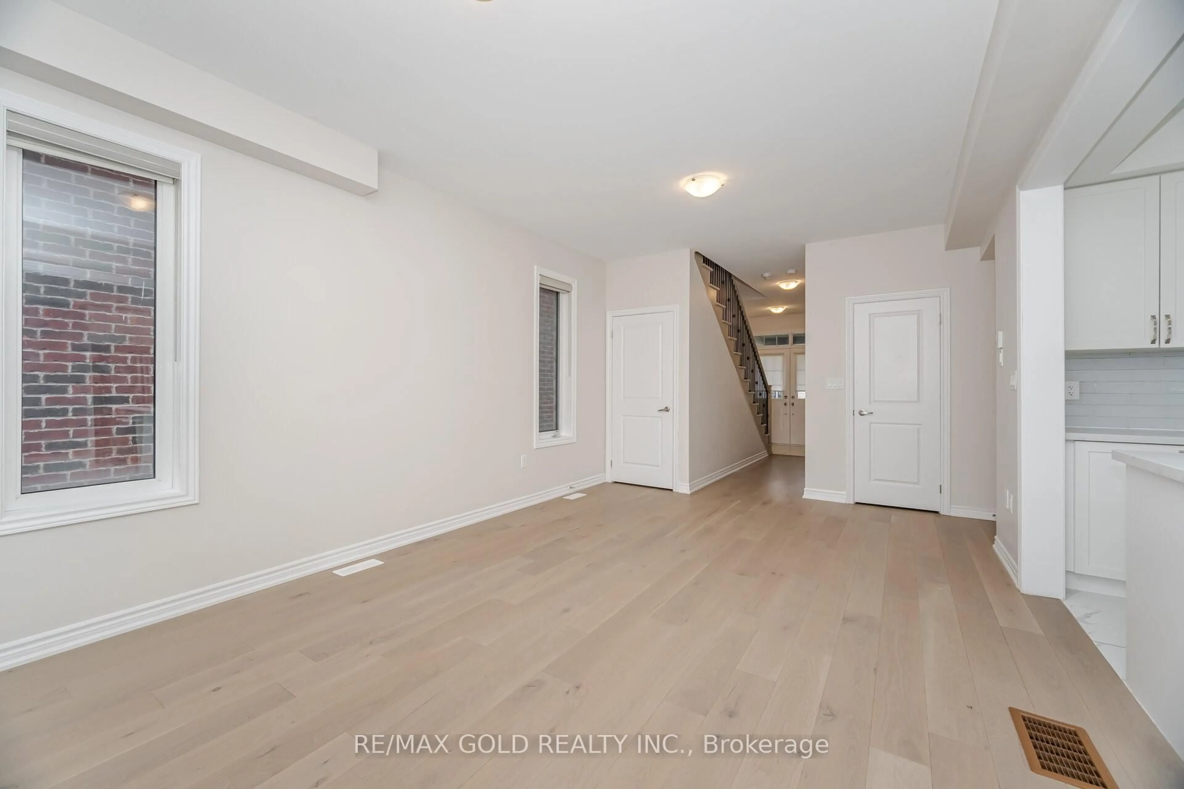 A pic of a room for 50 Prudhoe Terr, Barrie Ontario L9J 0L5