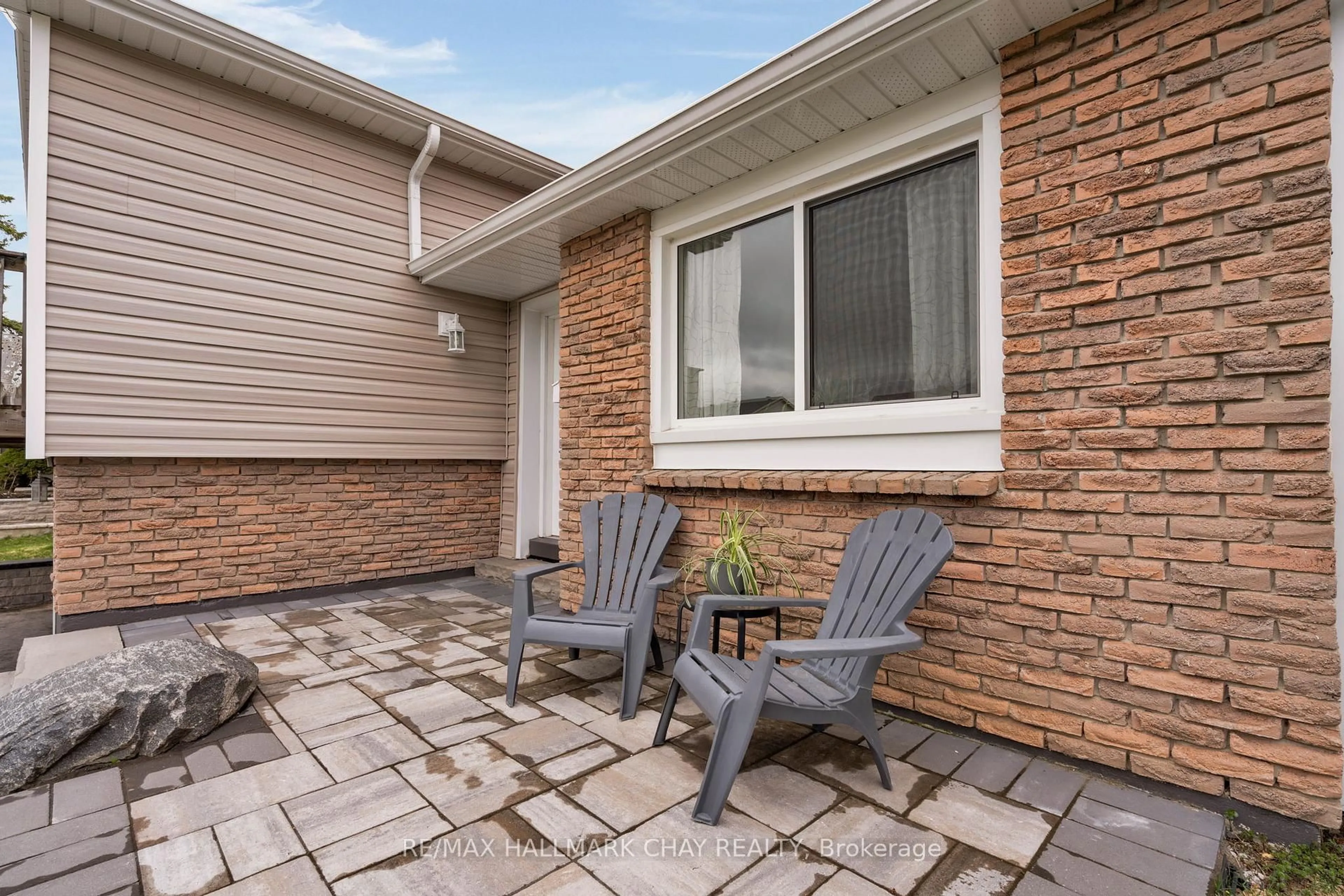 Patio, street for 53 HEATHER St, Barrie Ontario L4N 4M9