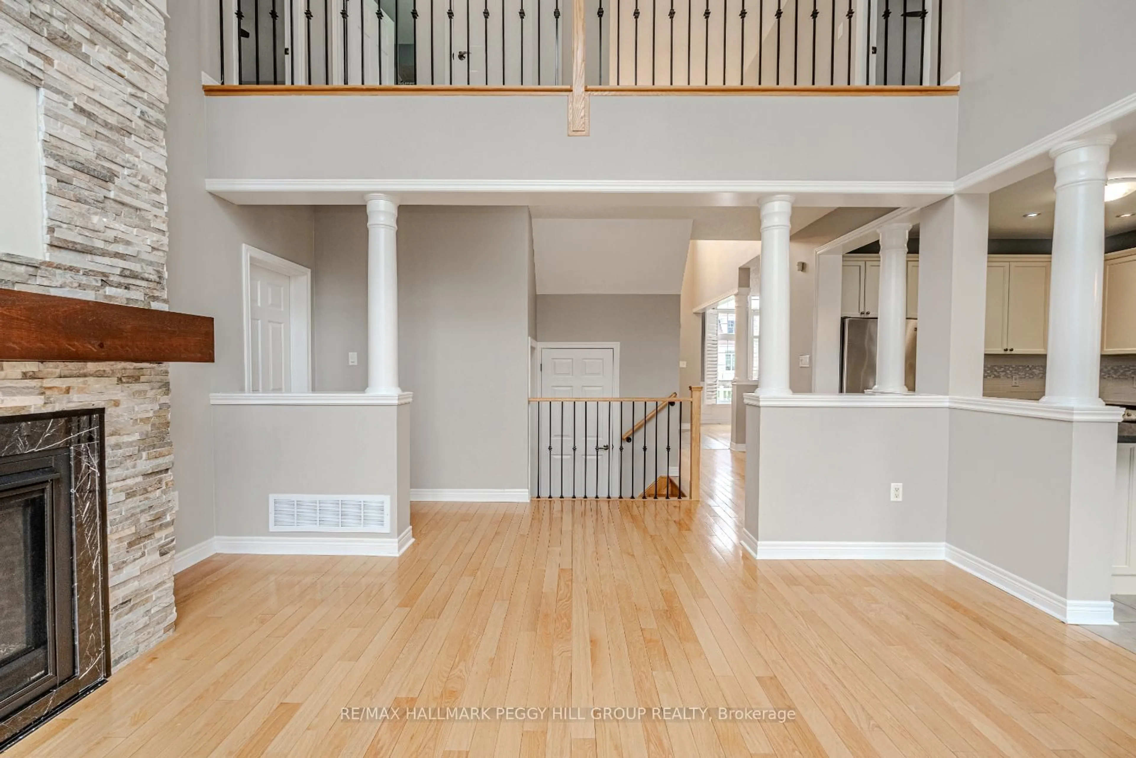 Indoor entryway for 52 Riverwalk Pl, Midland Ontario L4R 0B5