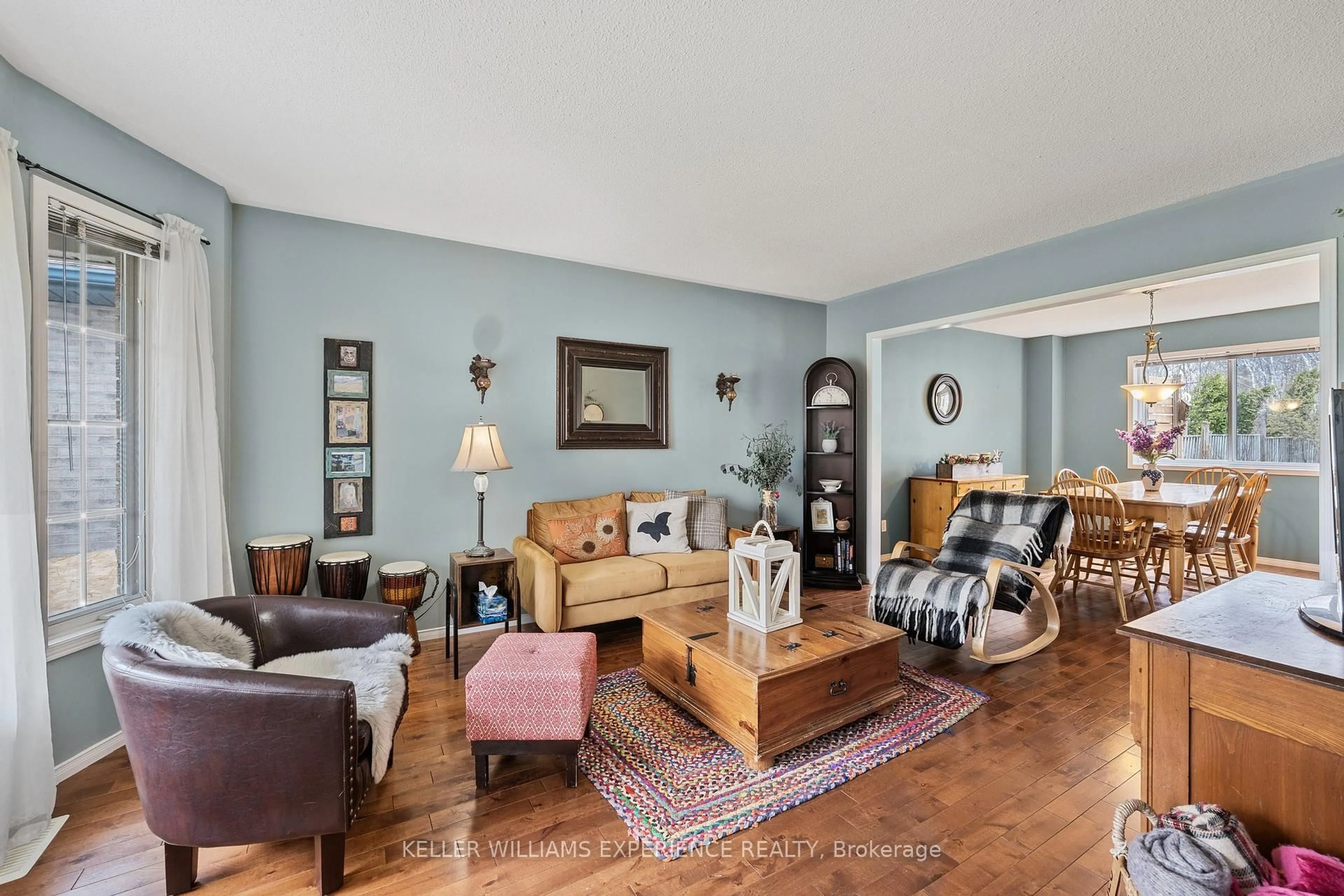 Living room with furniture, unknown for 481 Ferndale Dr, Barrie Ontario L4N 7X7