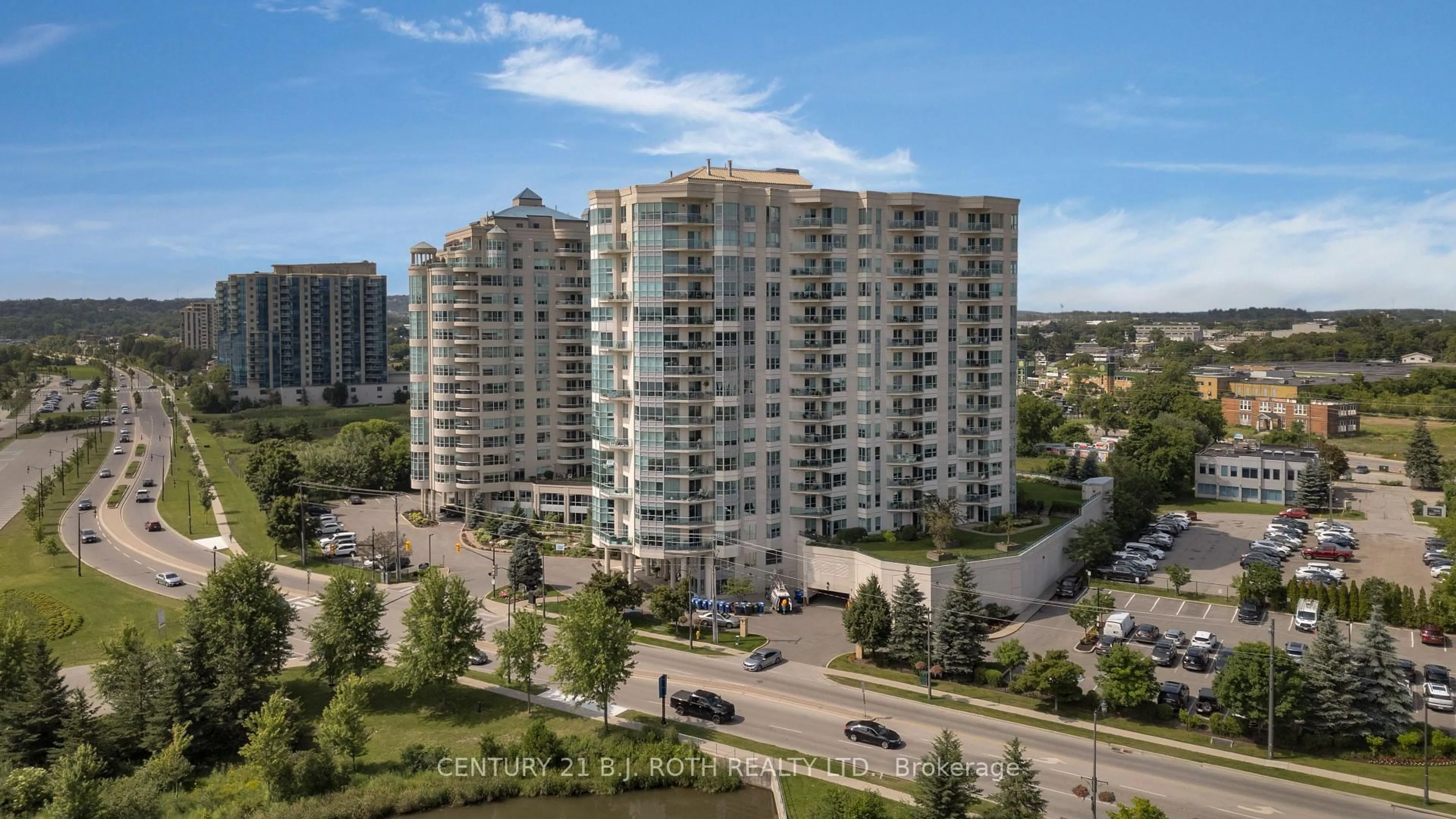 A pic from outside/outdoor area/front of a property/back of a property/a pic from drone, city buildings view from balcony for 2 Toronto St #PH1-4, Barrie Ontario L4N 9R2