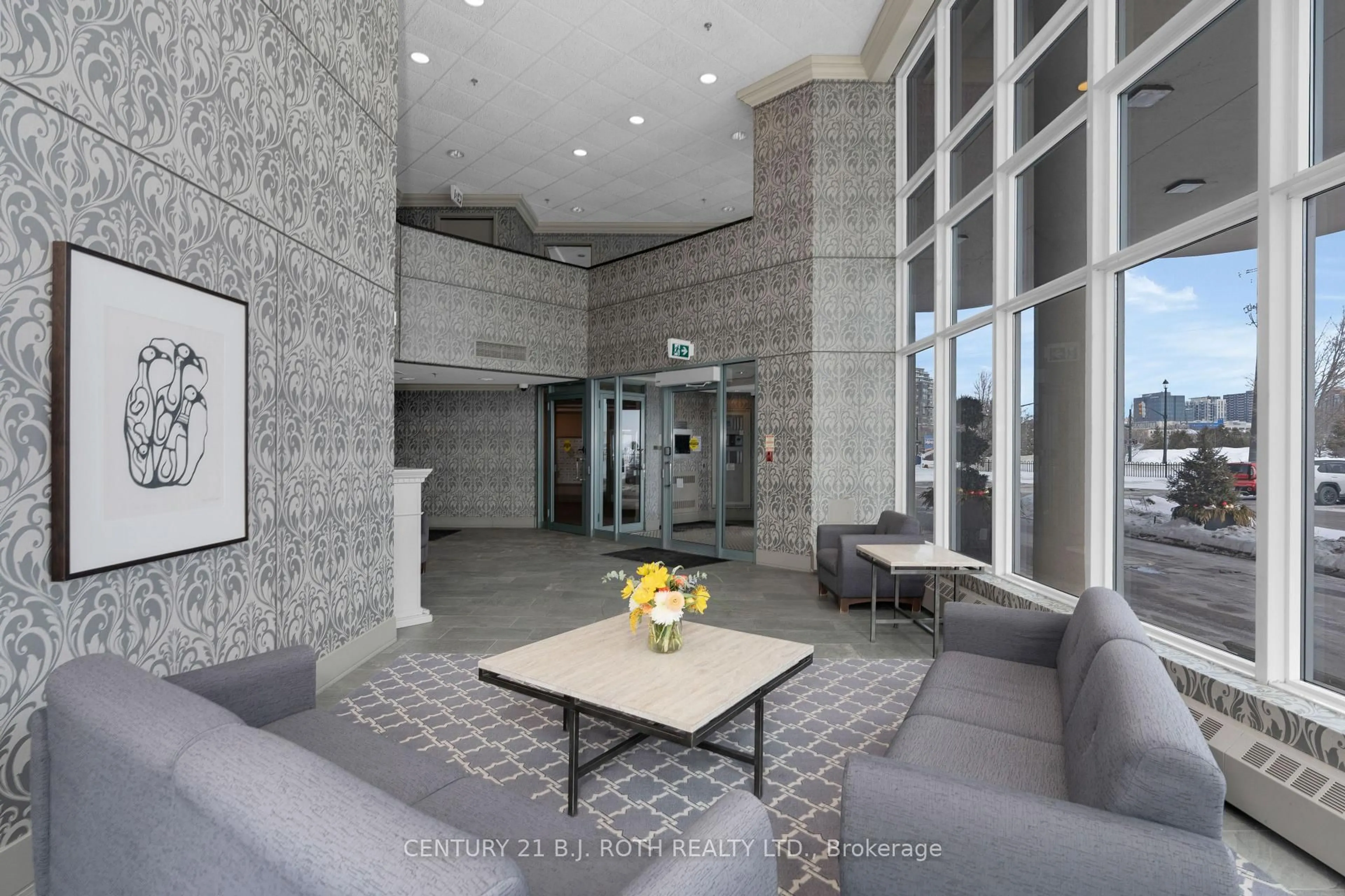 Lobby for 2 Toronto St #PH1-4, Barrie Ontario L4N 9R2