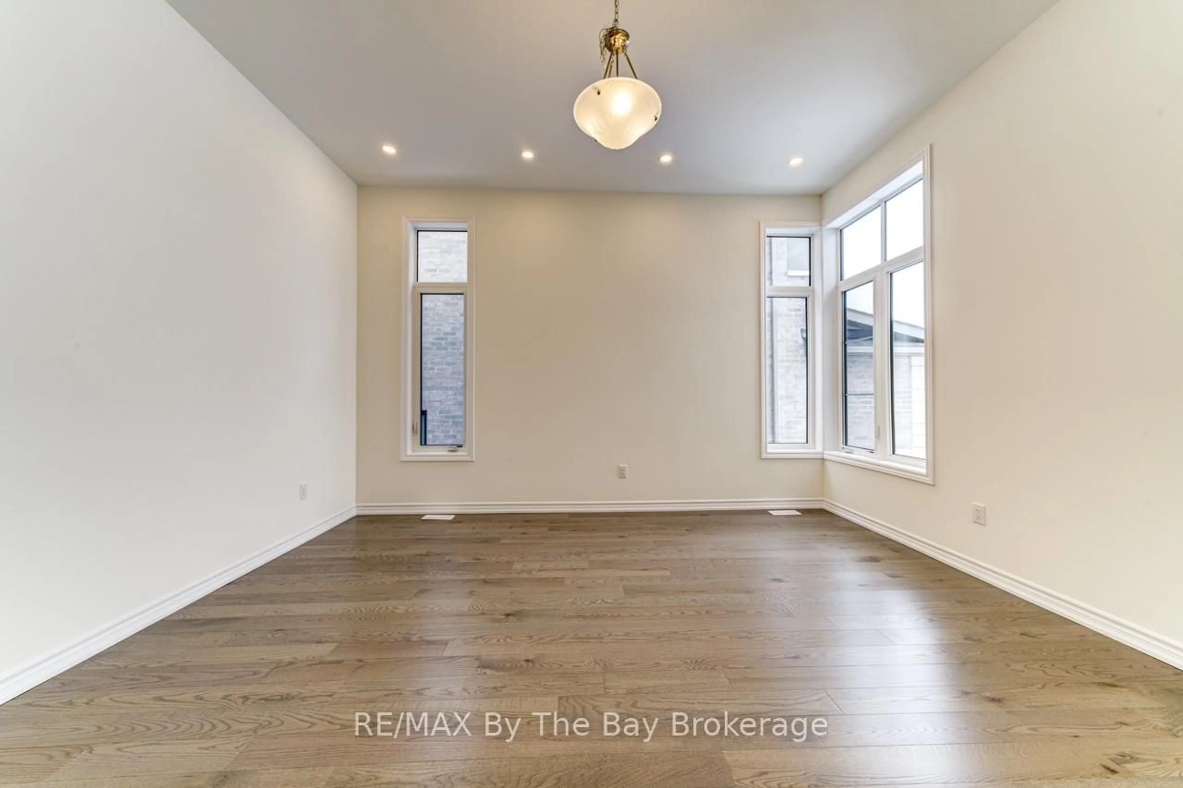 A pic of a room for 17 Sun Valley Ave, Wasaga Beach Ontario L9Z 0N6