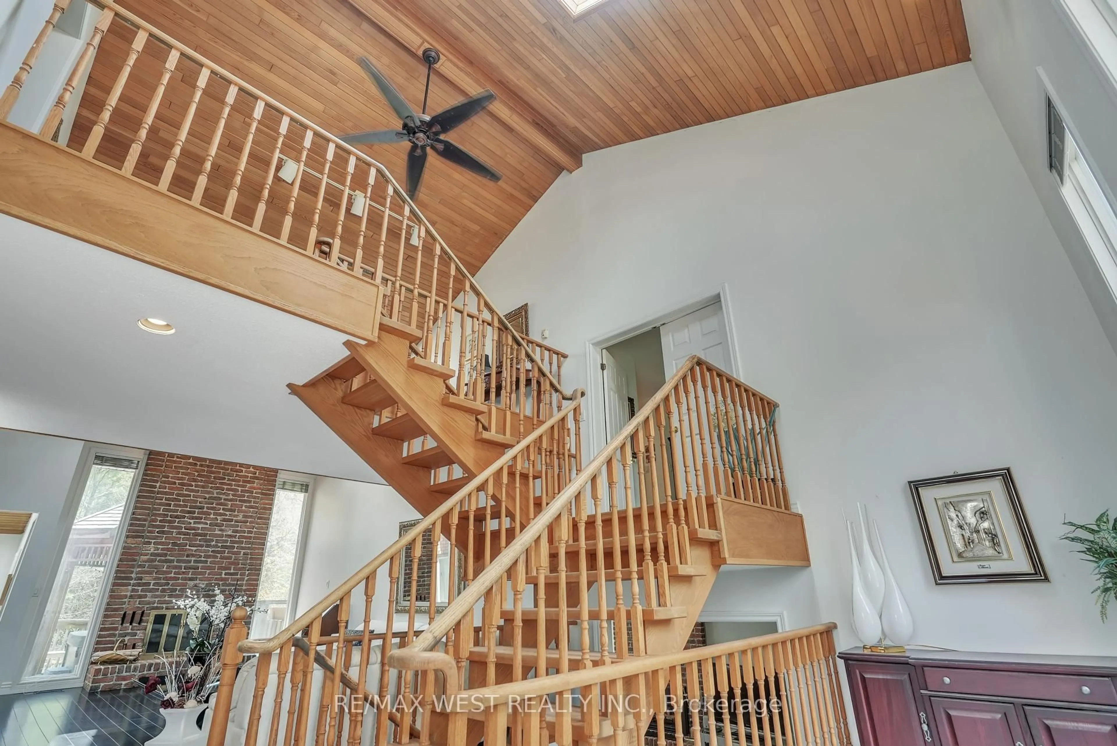 Stairs for 35 Jodies Lane, Springwater Ontario L0L 1X1