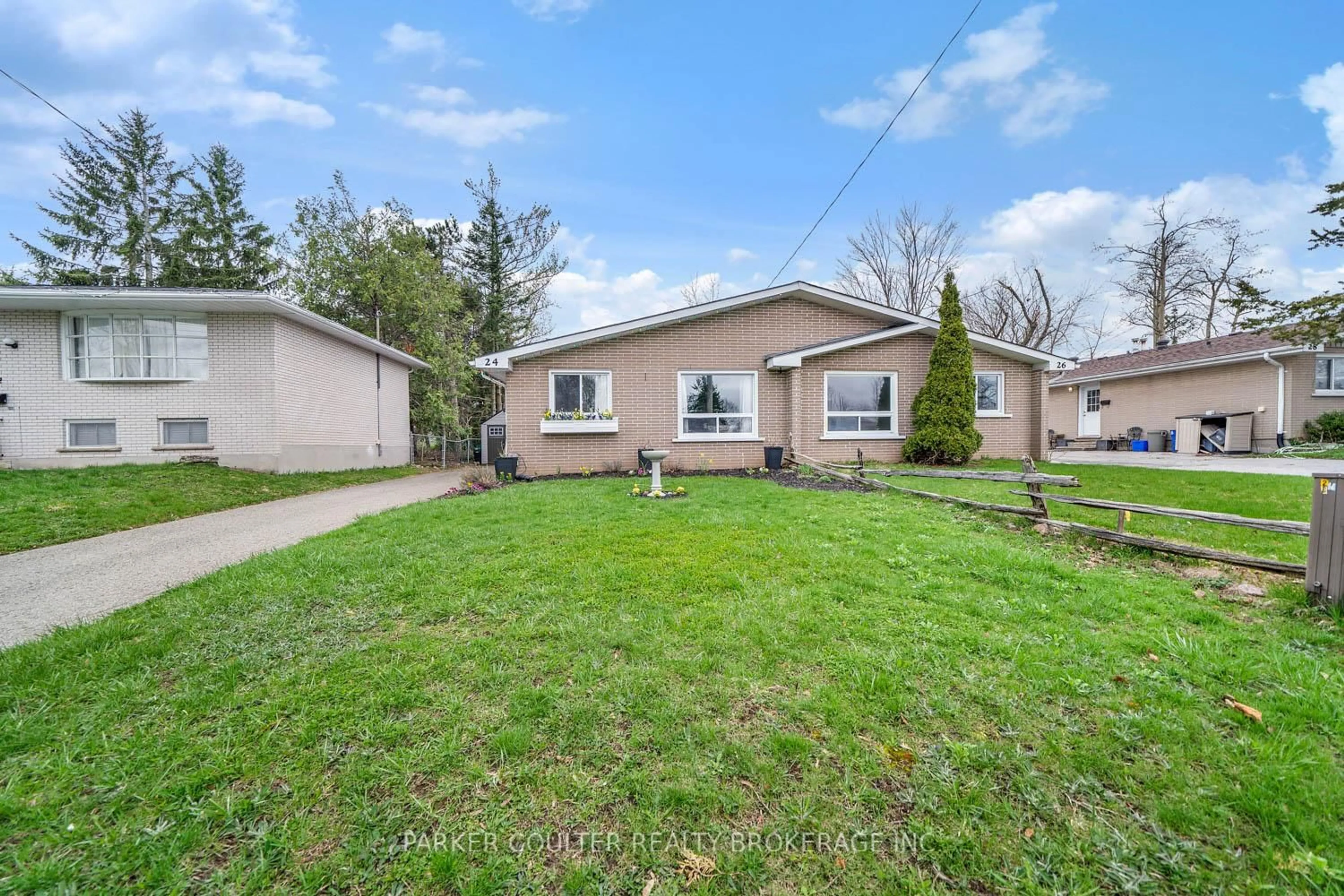 Unknown for 24 Heath St, Barrie Ontario L4M 3J9