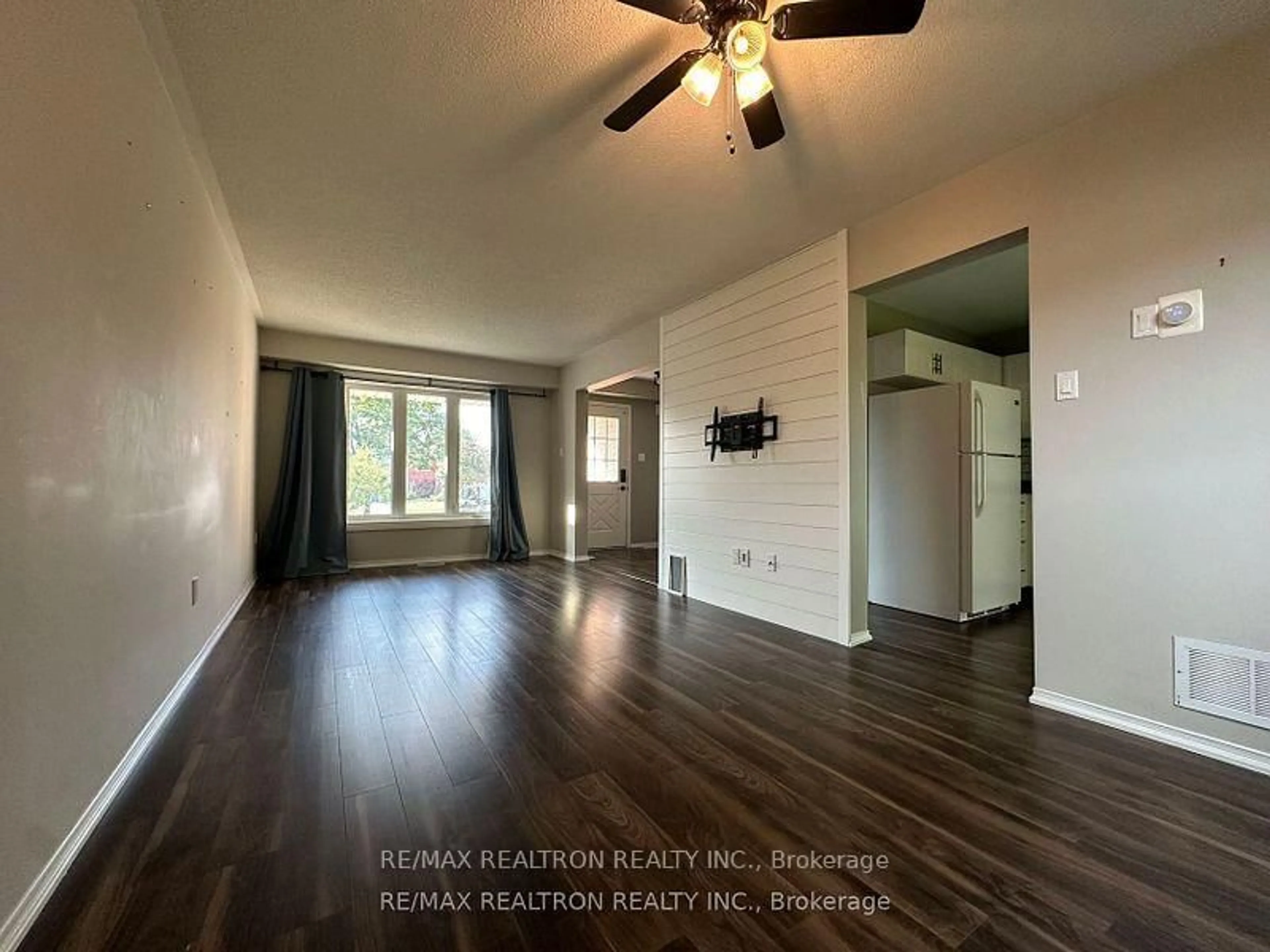 A pic of a room for 39 Copeman Cres, Barrie Ontario L4N 8B5