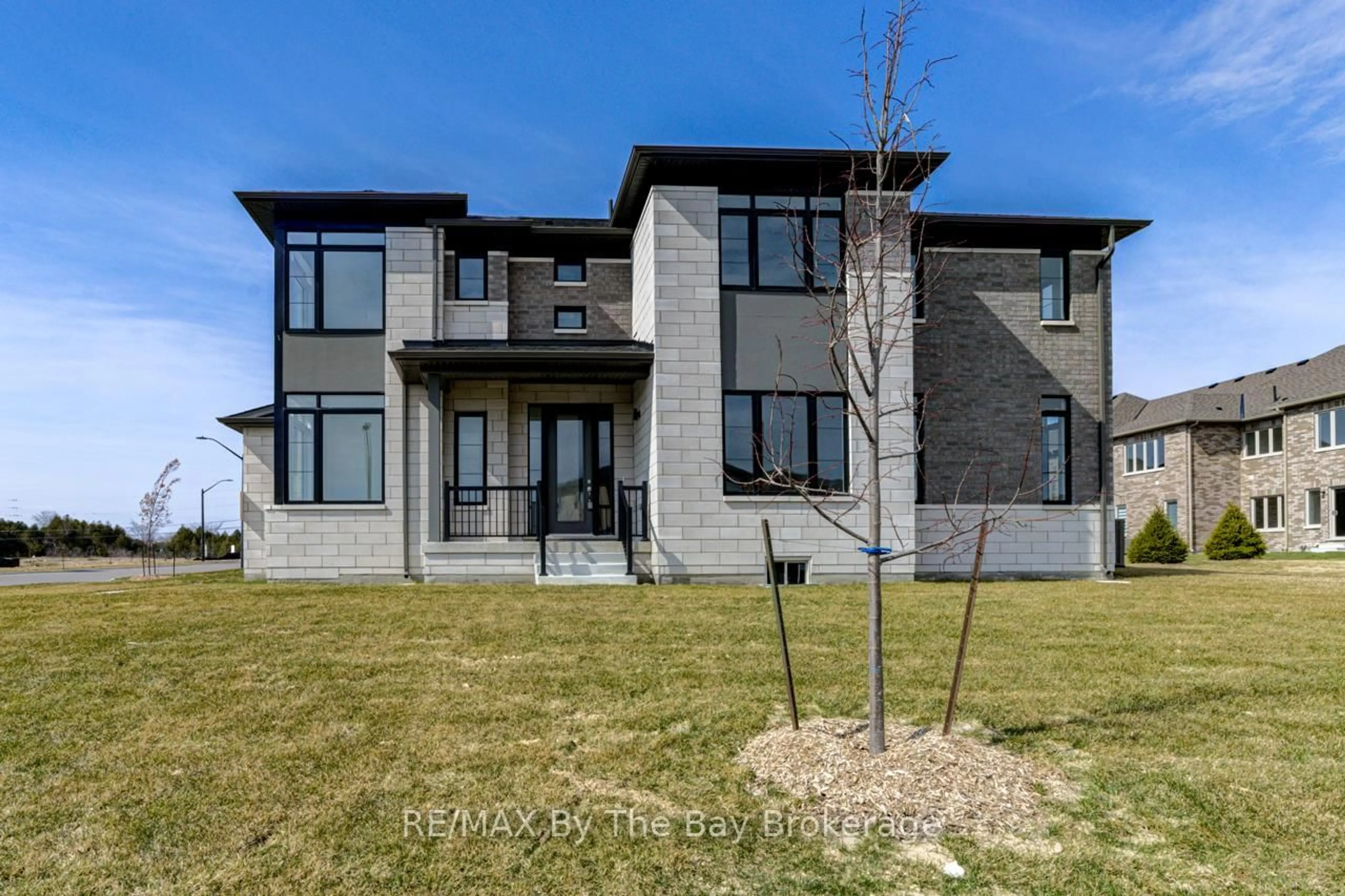 Home with brick exterior material, street for 19 Sun Valley Ave, Wasaga Beach Ontario L9Z 0N6