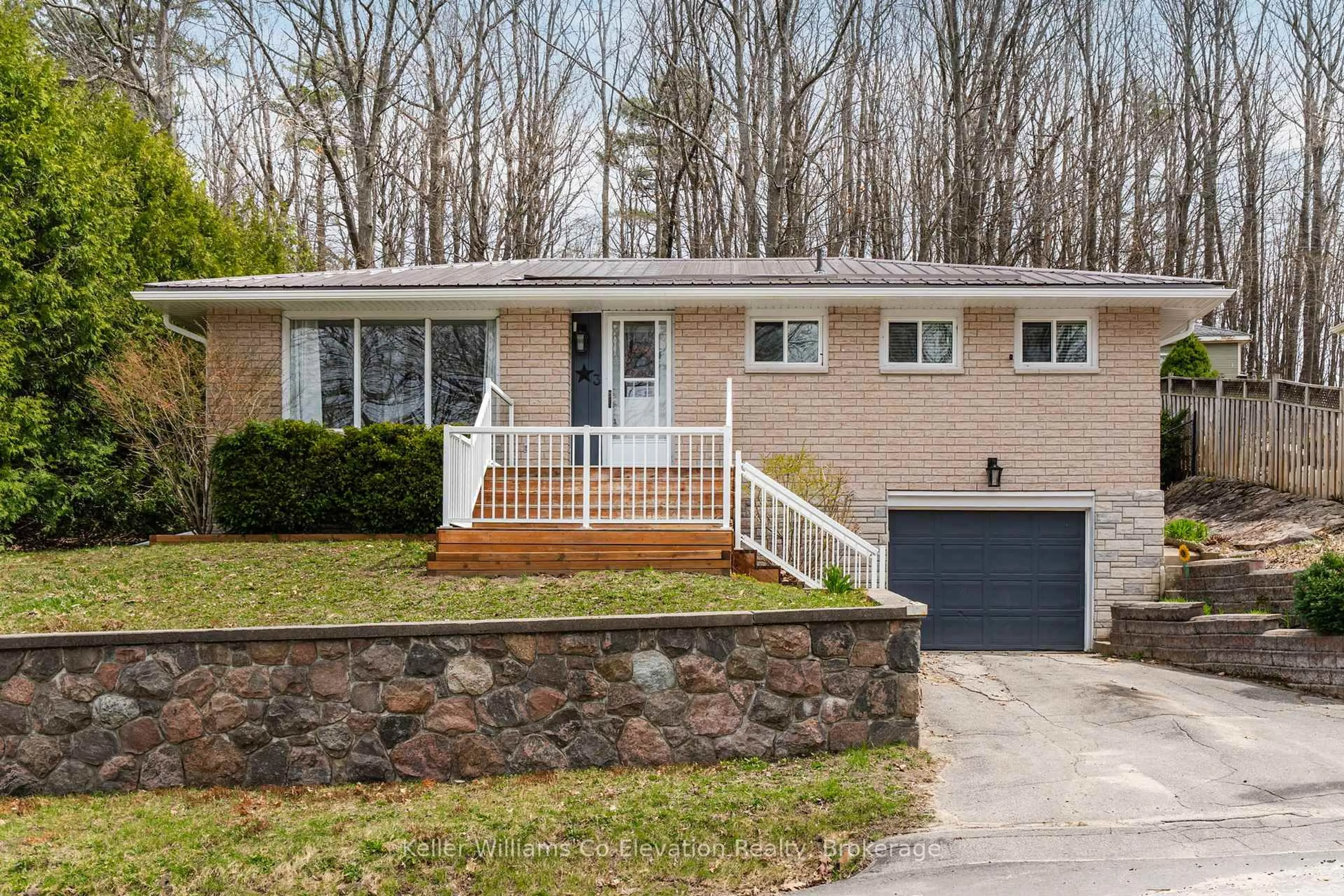 Home with brick exterior material, street for 3 Keefe St, Penetanguishene Ontario L9M 1B4