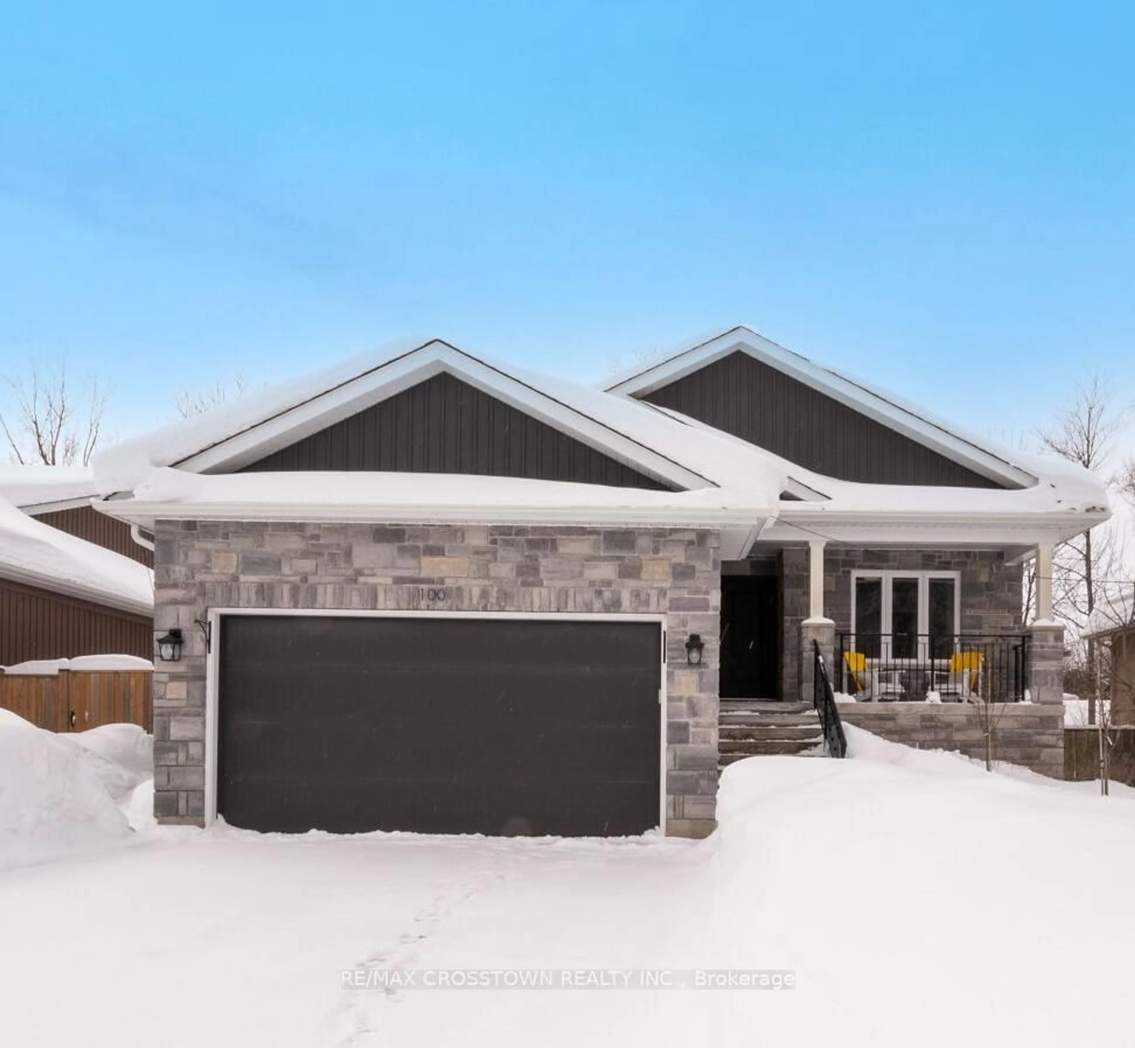 Home with brick exterior material, street for 100 61st St, Wasaga Beach Ontario L9Z 1W1