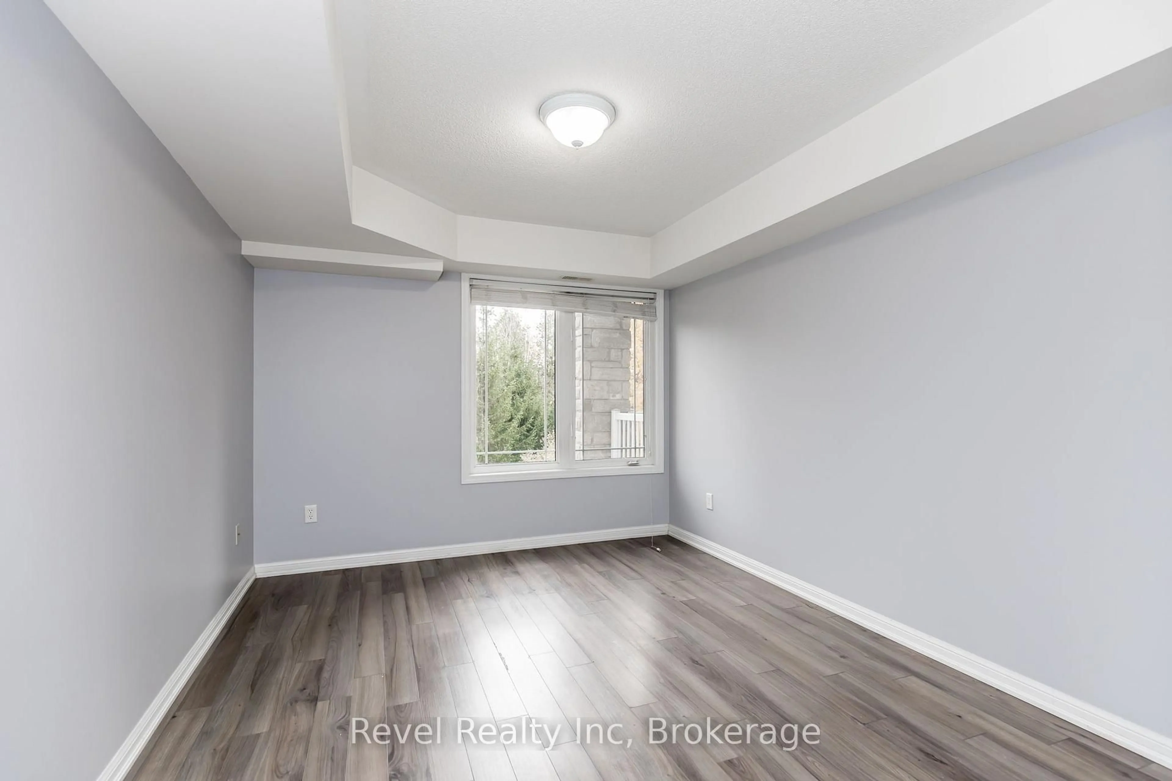 A pic of a room for 50 MULLIGAN Lane #213, Wasaga Beach Ontario L9Z 0C5