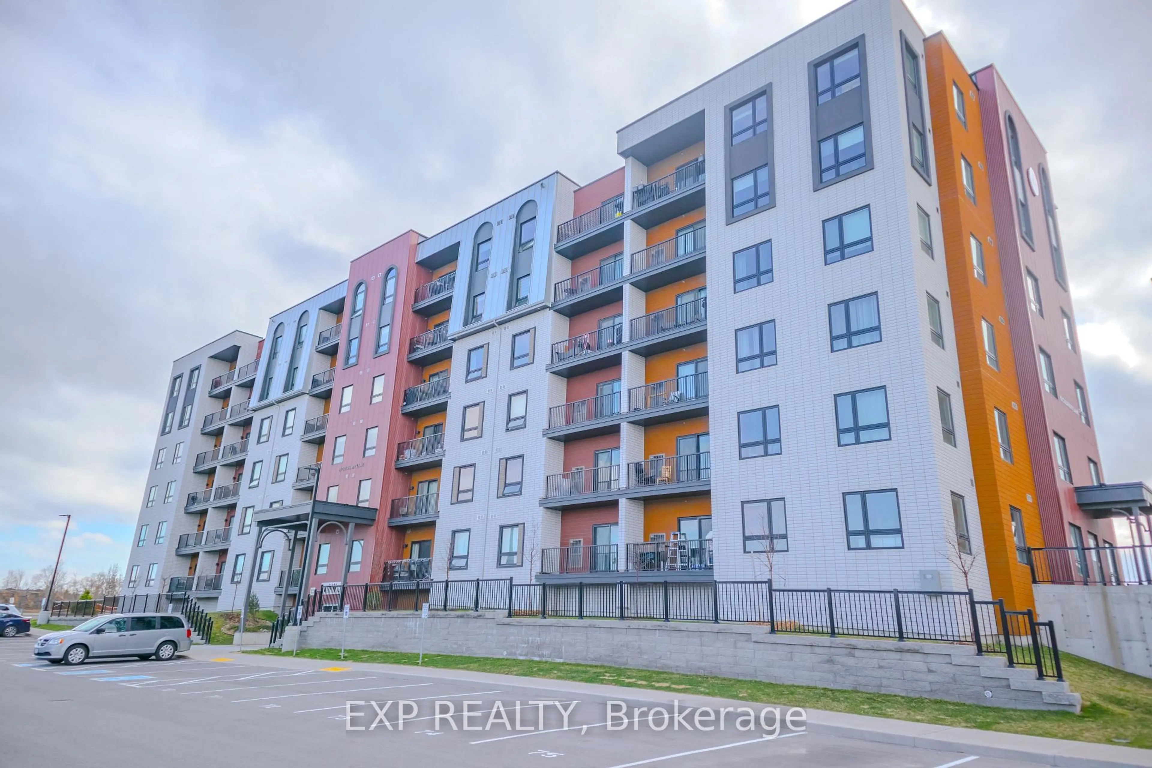 A pic from outside/outdoor area/front of a property/back of a property/a pic from drone, building for 10 Culinary Lane #206, Barrie Ontario L9J 0C2